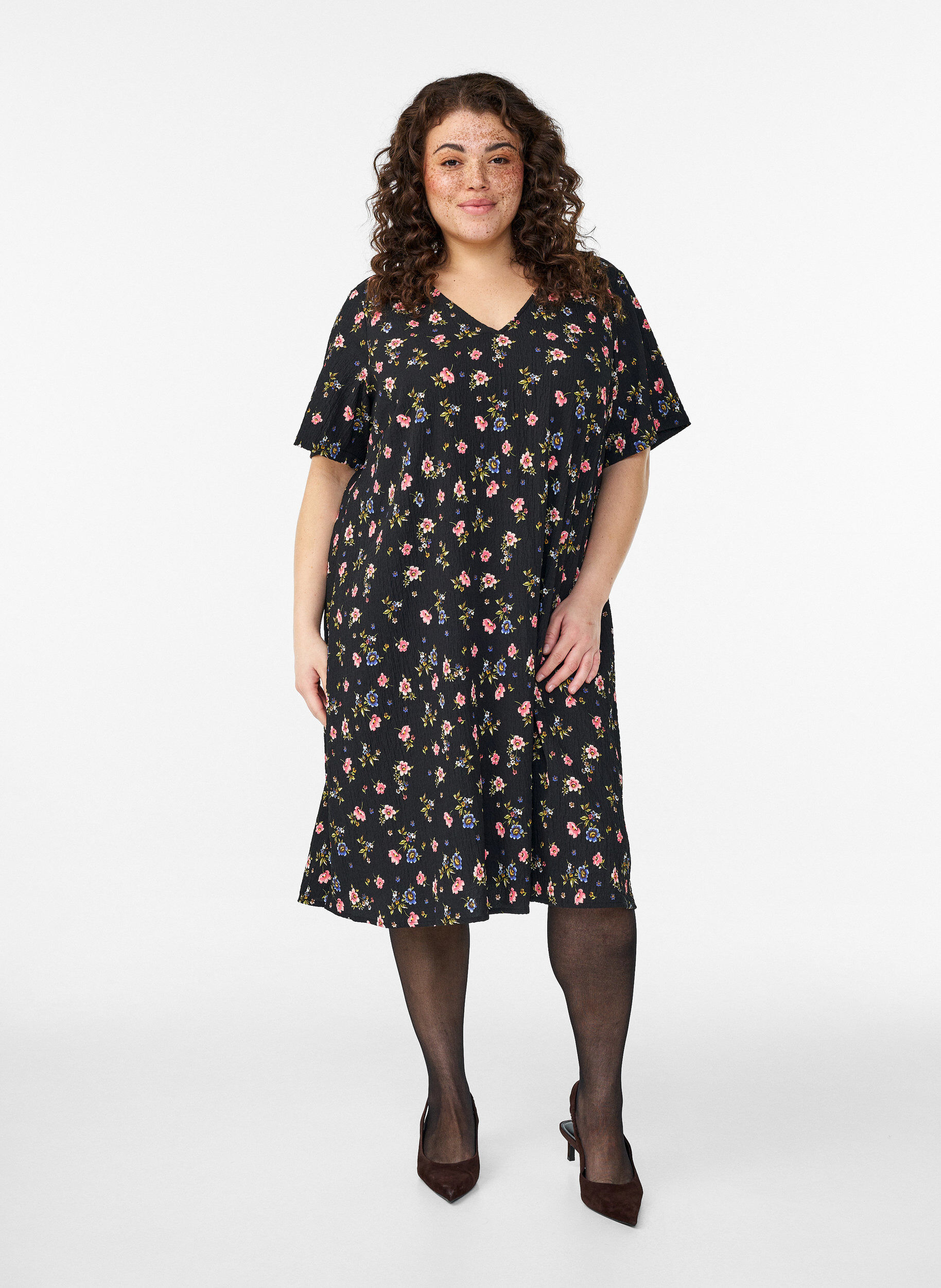 Short-sleeved dress with V-neck, Black, Model