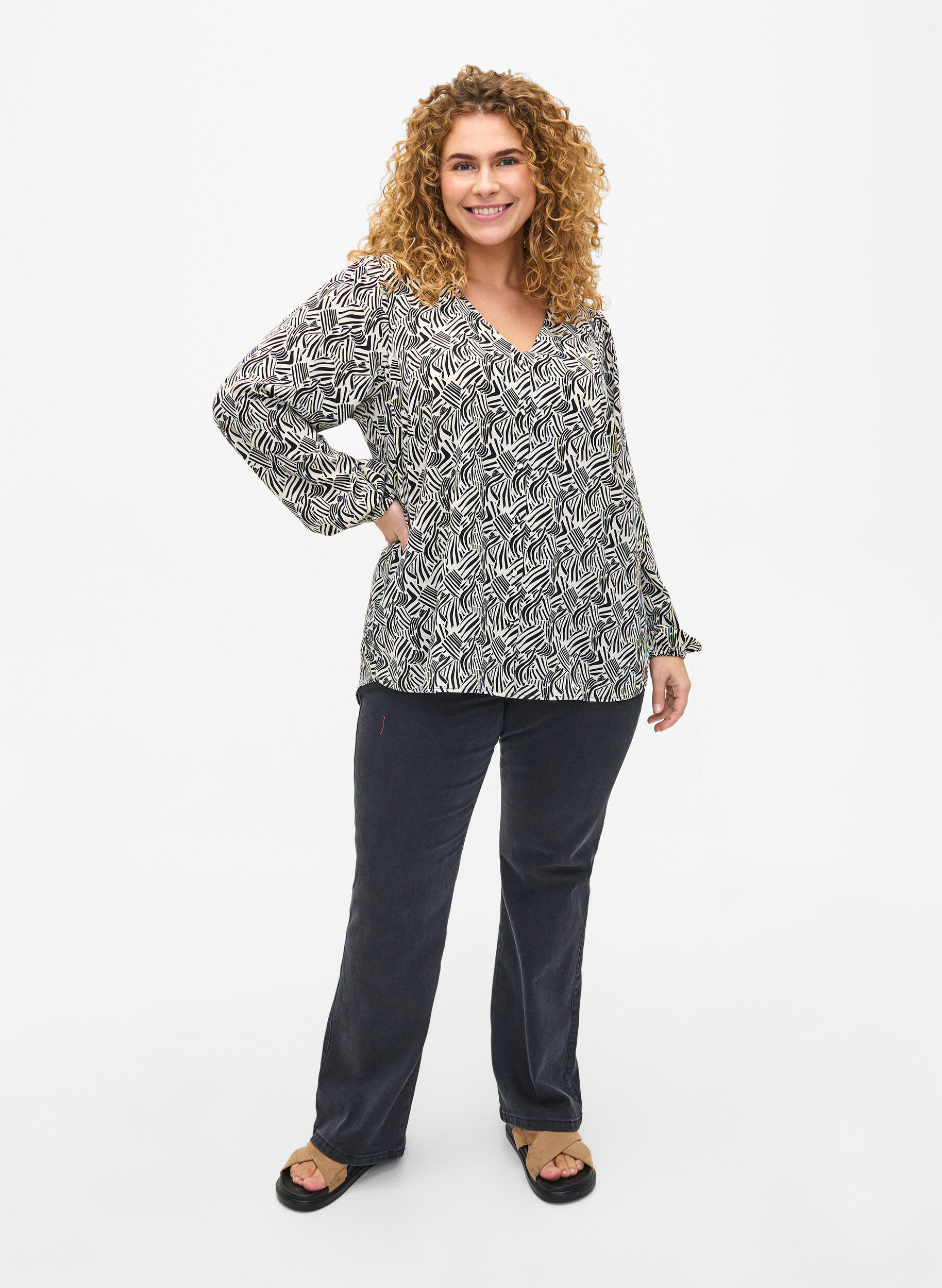 Zizzifashion Shirt blouse with v-neck and print, Birch Graphic, Model image number 2