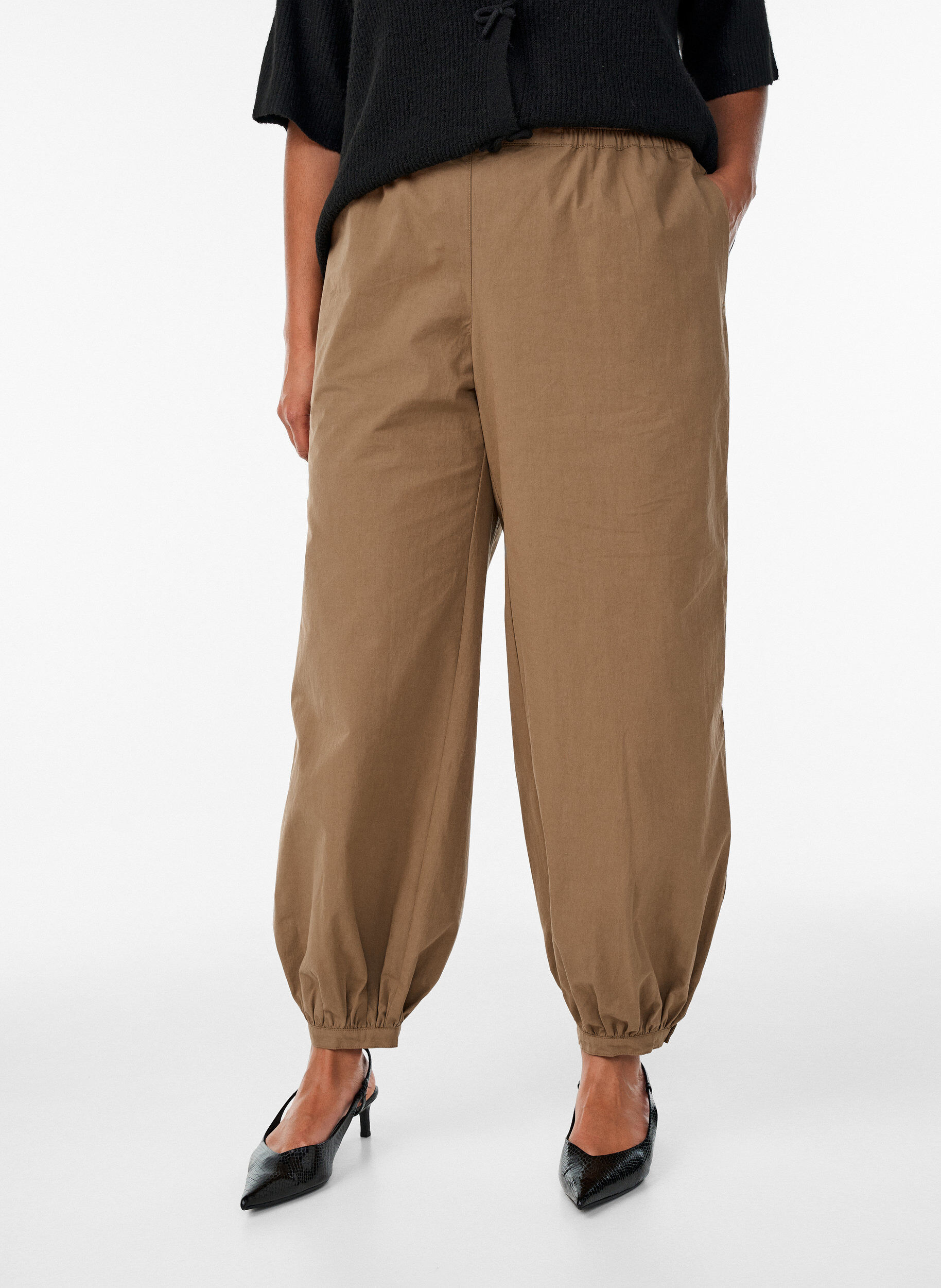 Zizzifashion High-waisted cotton balloon trousers, Brown, Model image number 2