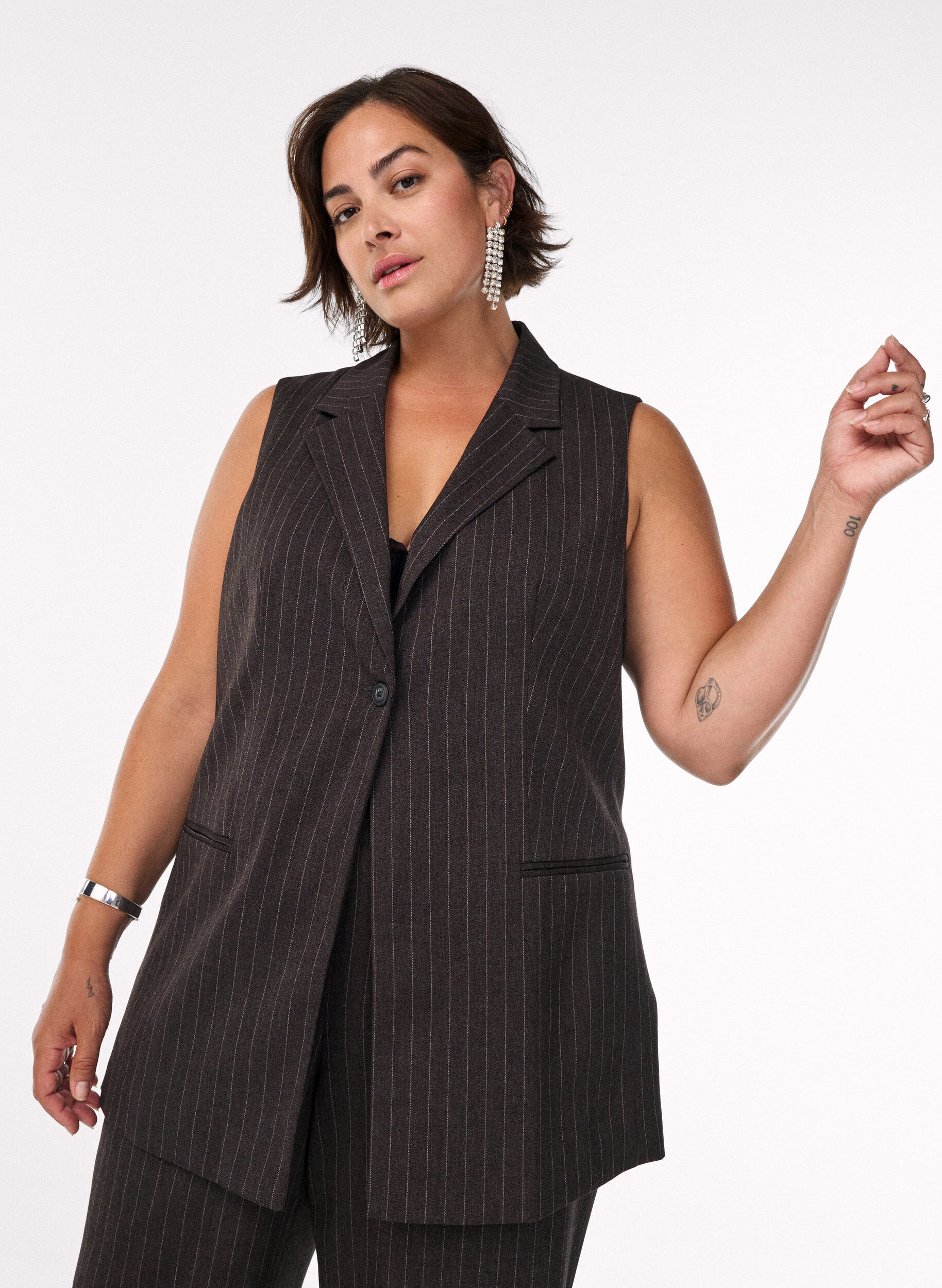 Zizzifashion Pinstripe waistcoat with lapels, Brown, Model image number 3