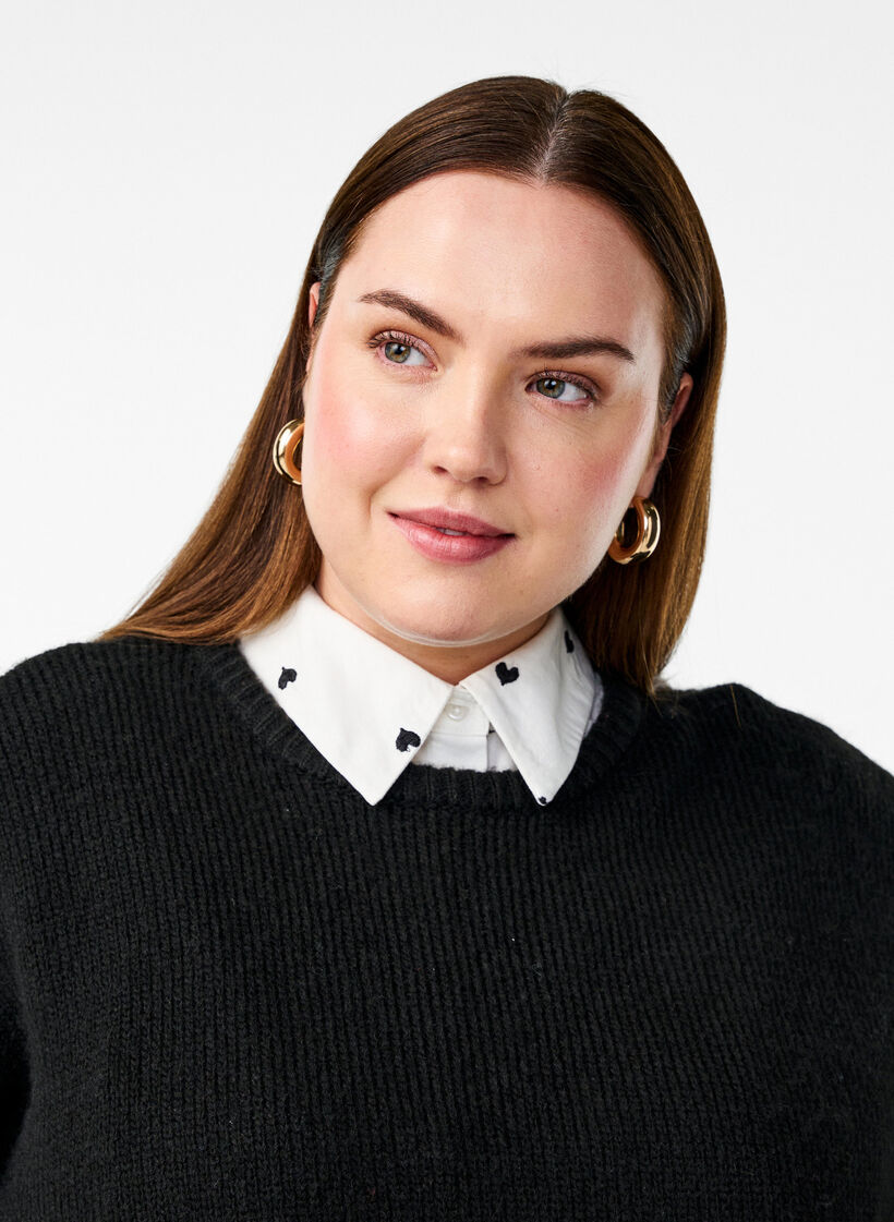 Loose collar with embroidered hearts, White, Model image number 0