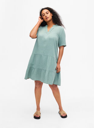 Short sleeve dress in 100% cotton, Chinois Green, Model image number 2