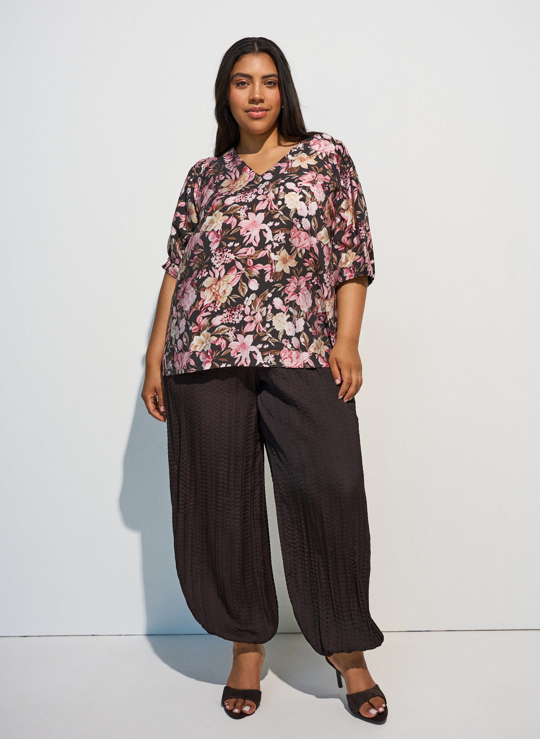 ZizzifashionViscose blouse with V-neck, Rose, Model image number 1
