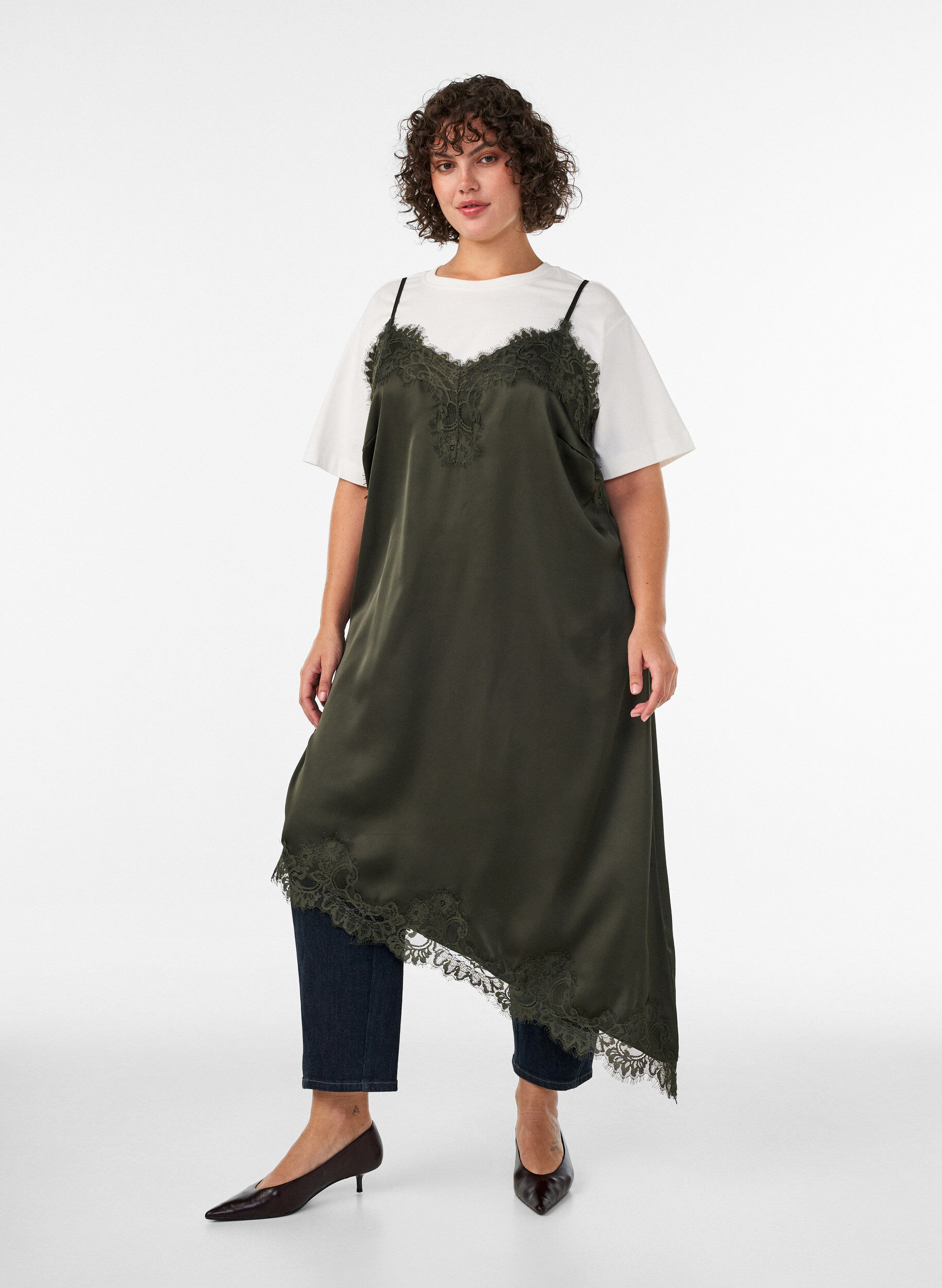 Satin dress with lace and an asymmetrical hem, Green, Model