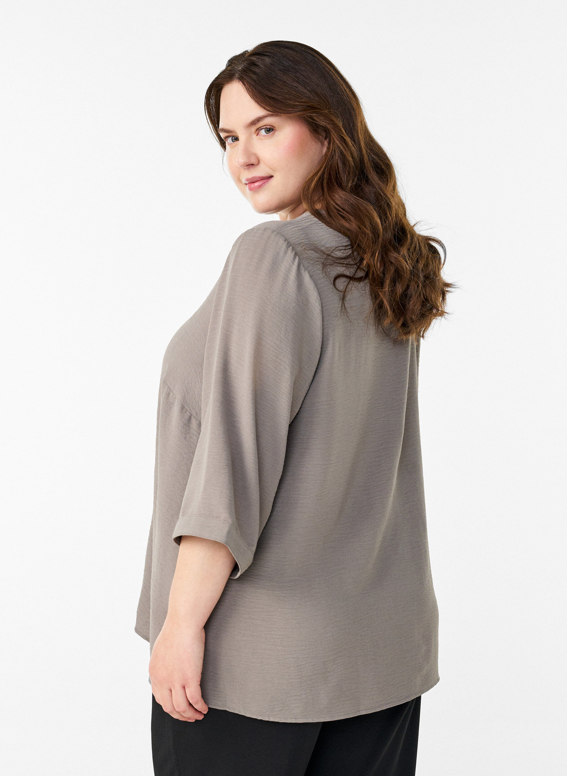 ZizzifashionShirt blouse with V-neck and 3/4 sleeves, Beige, Model image number 2