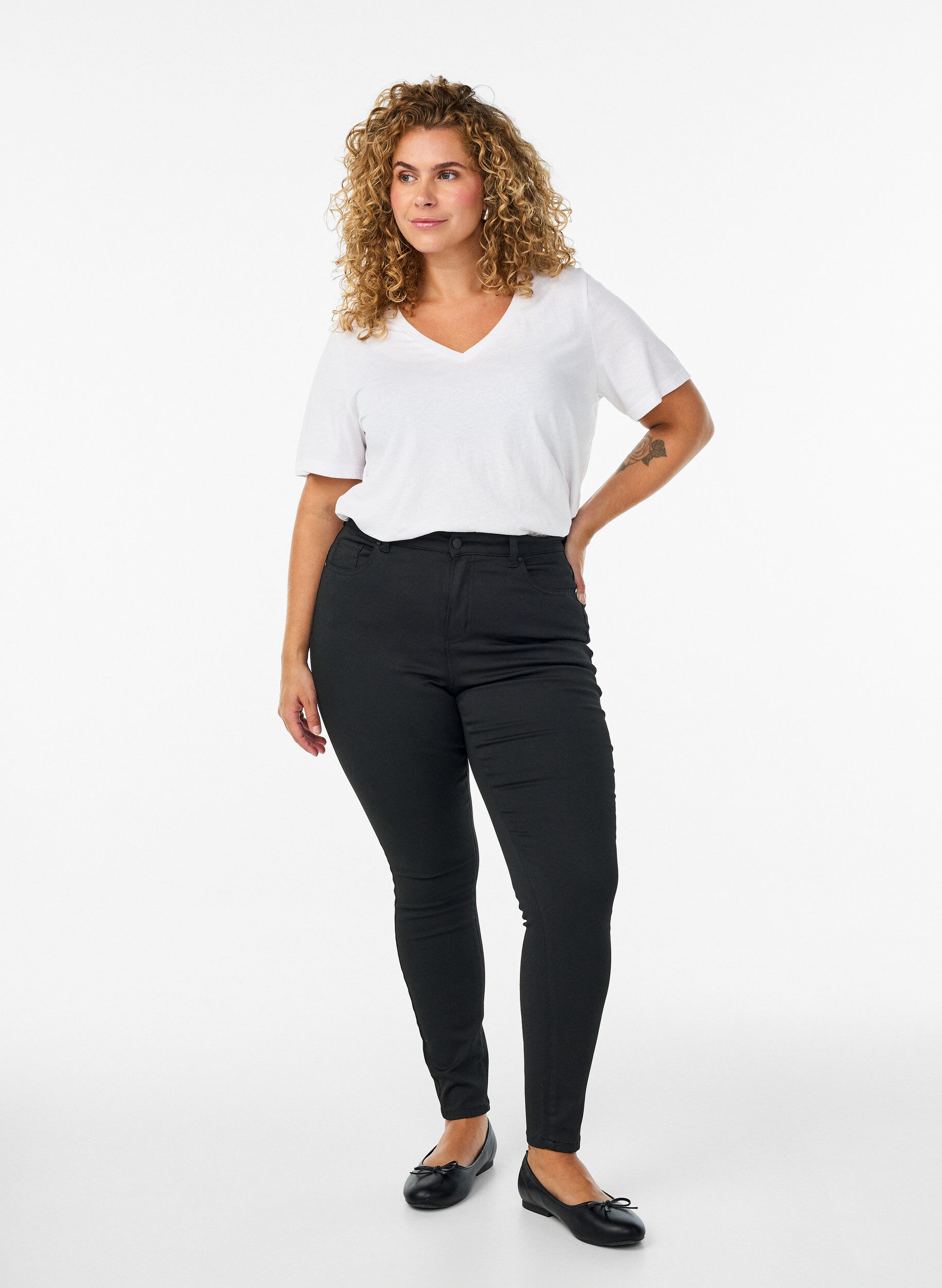 Zizzifashion Short-sleeved t-shirt with v-neck, White, Model image number 1