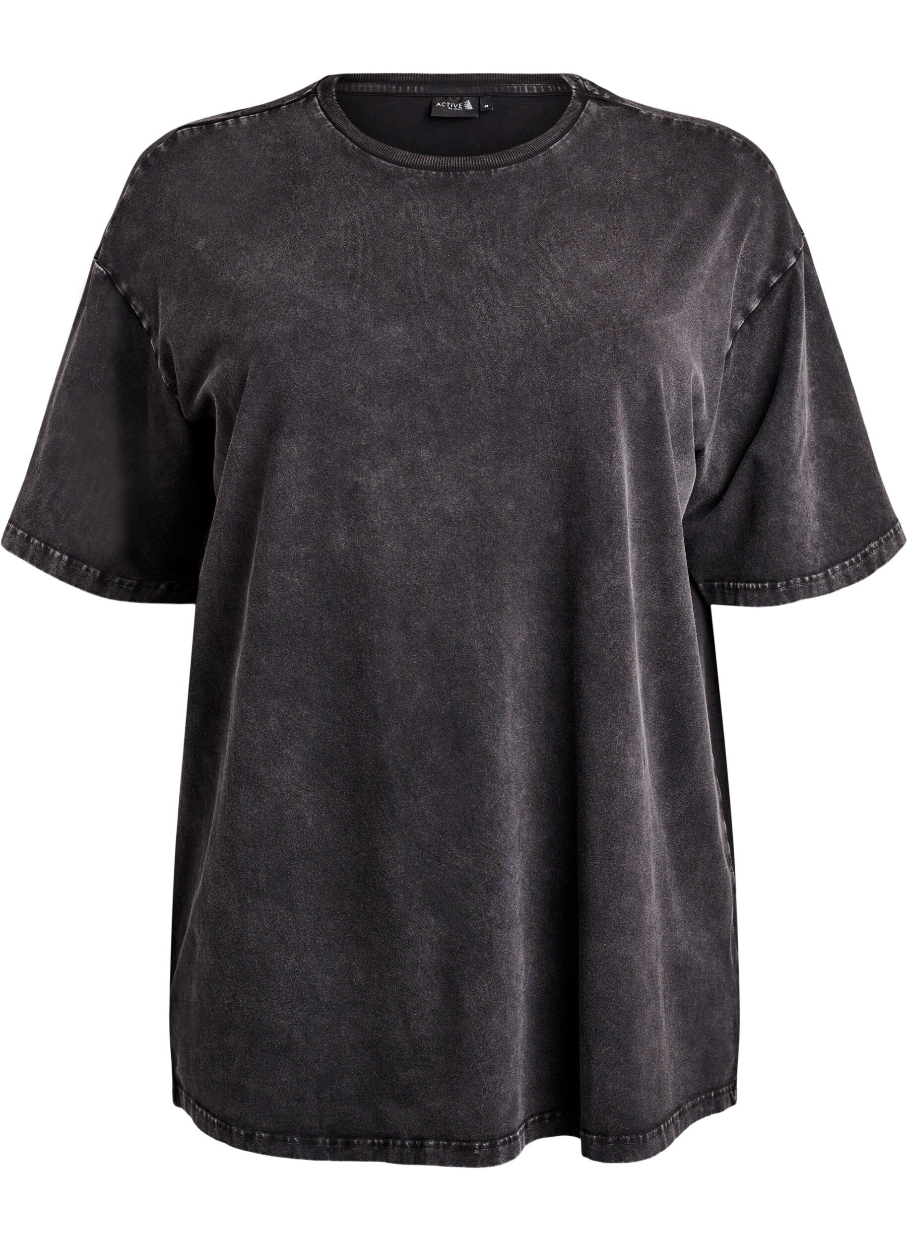Sporty cotton t-shirt with a washed effect