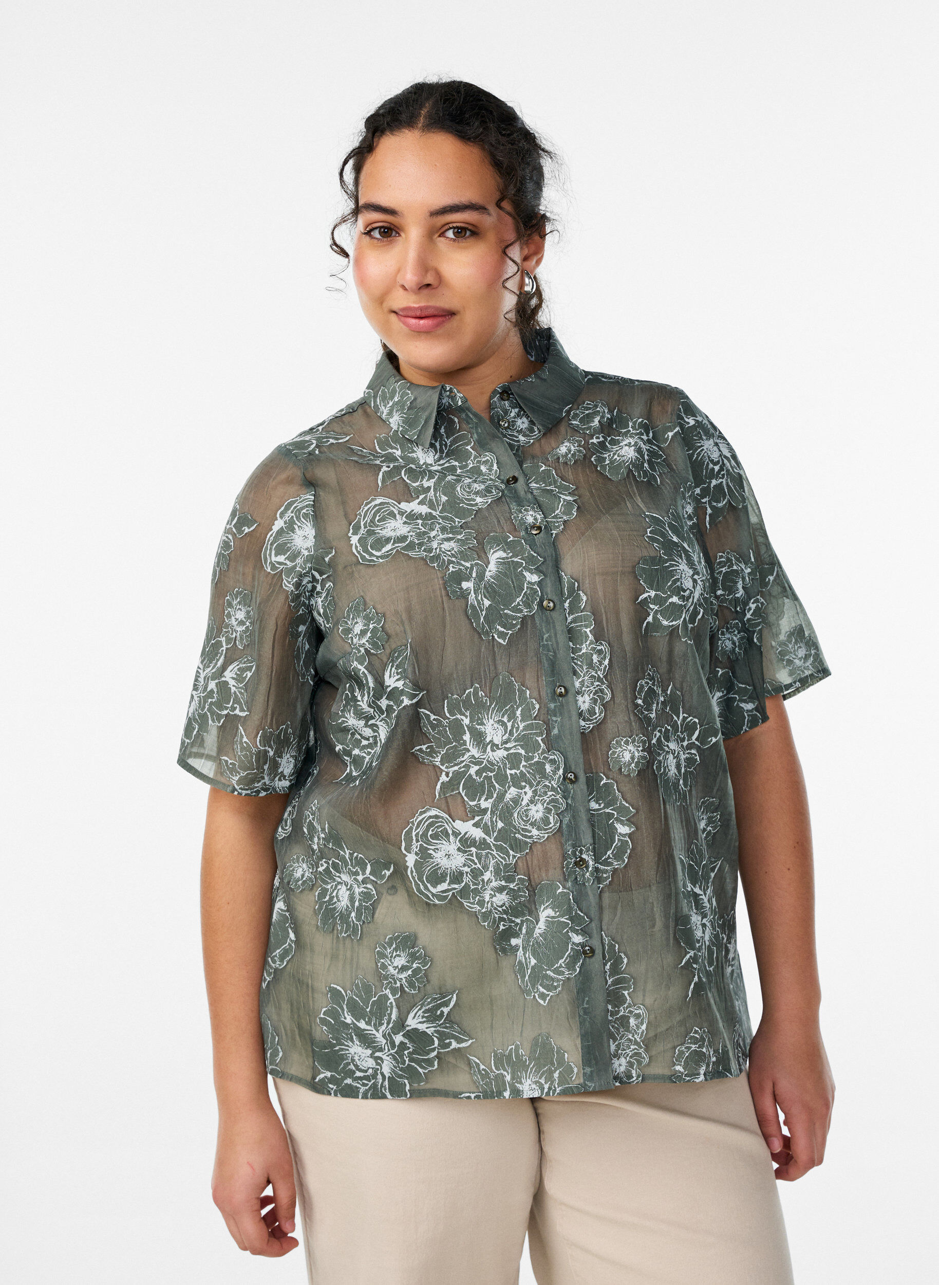 Sheer shirt blouse with floral print, Green, Model