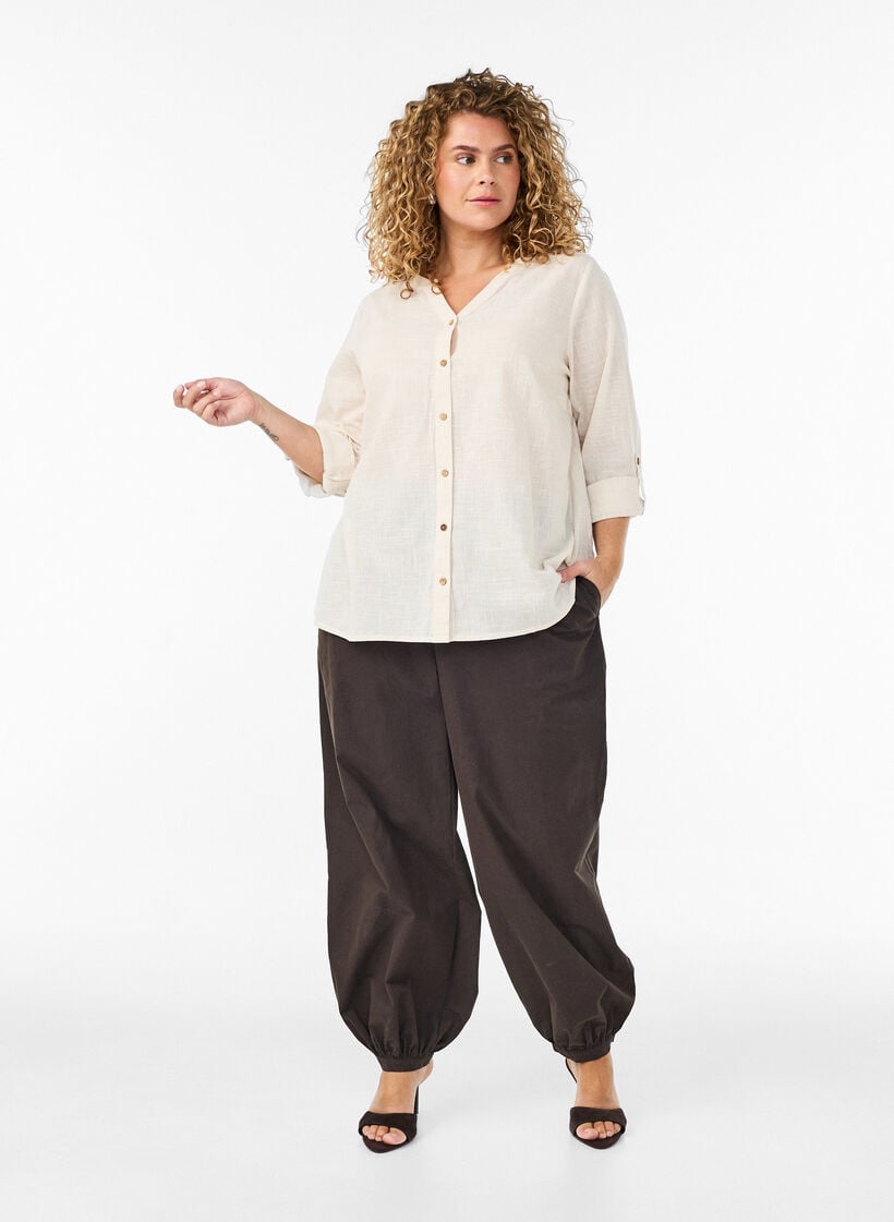 Cotton shirt blouse with a v-neck, Vanilla, Model image number 1