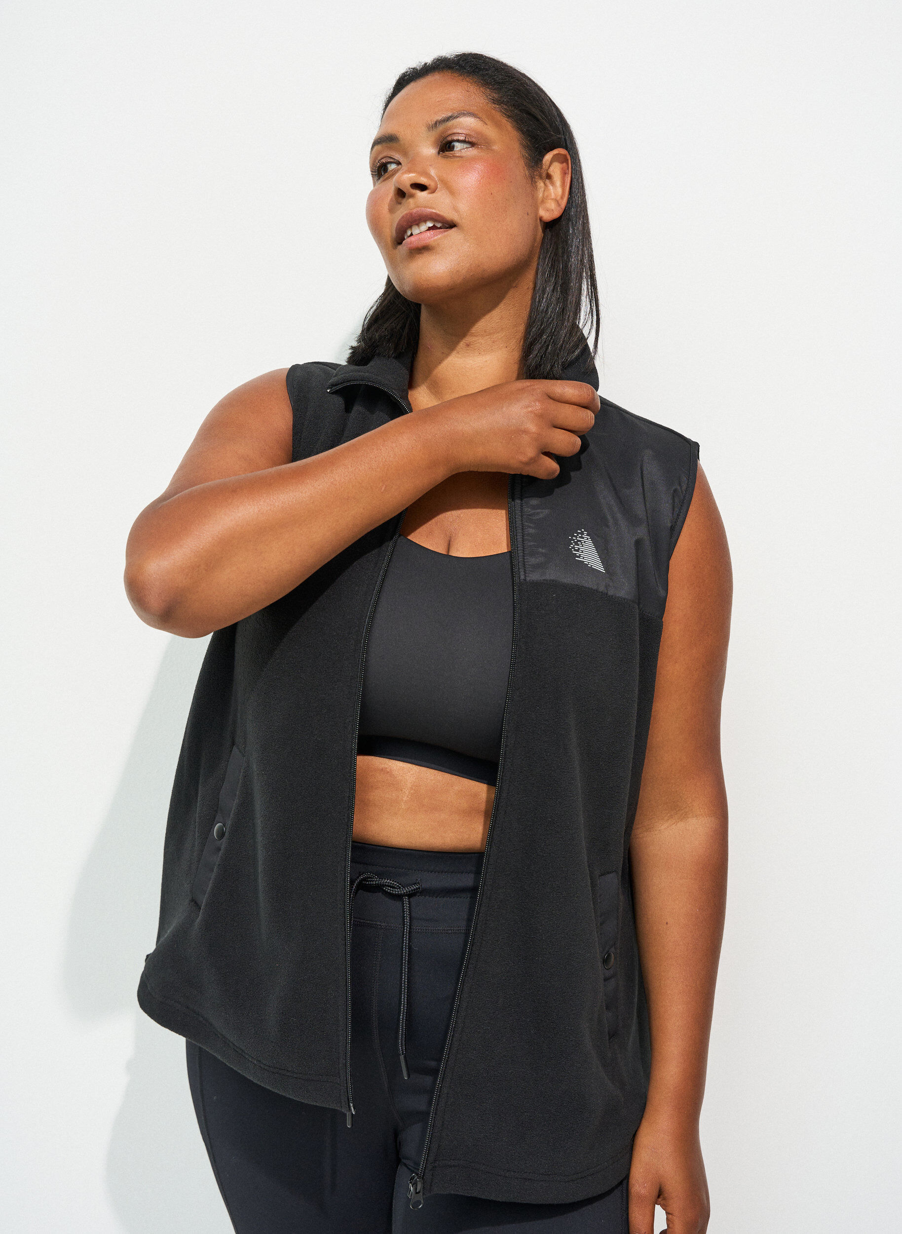 ZizzifashionFleece vest with high collar and drawstring bottom, Black, Model image number 0