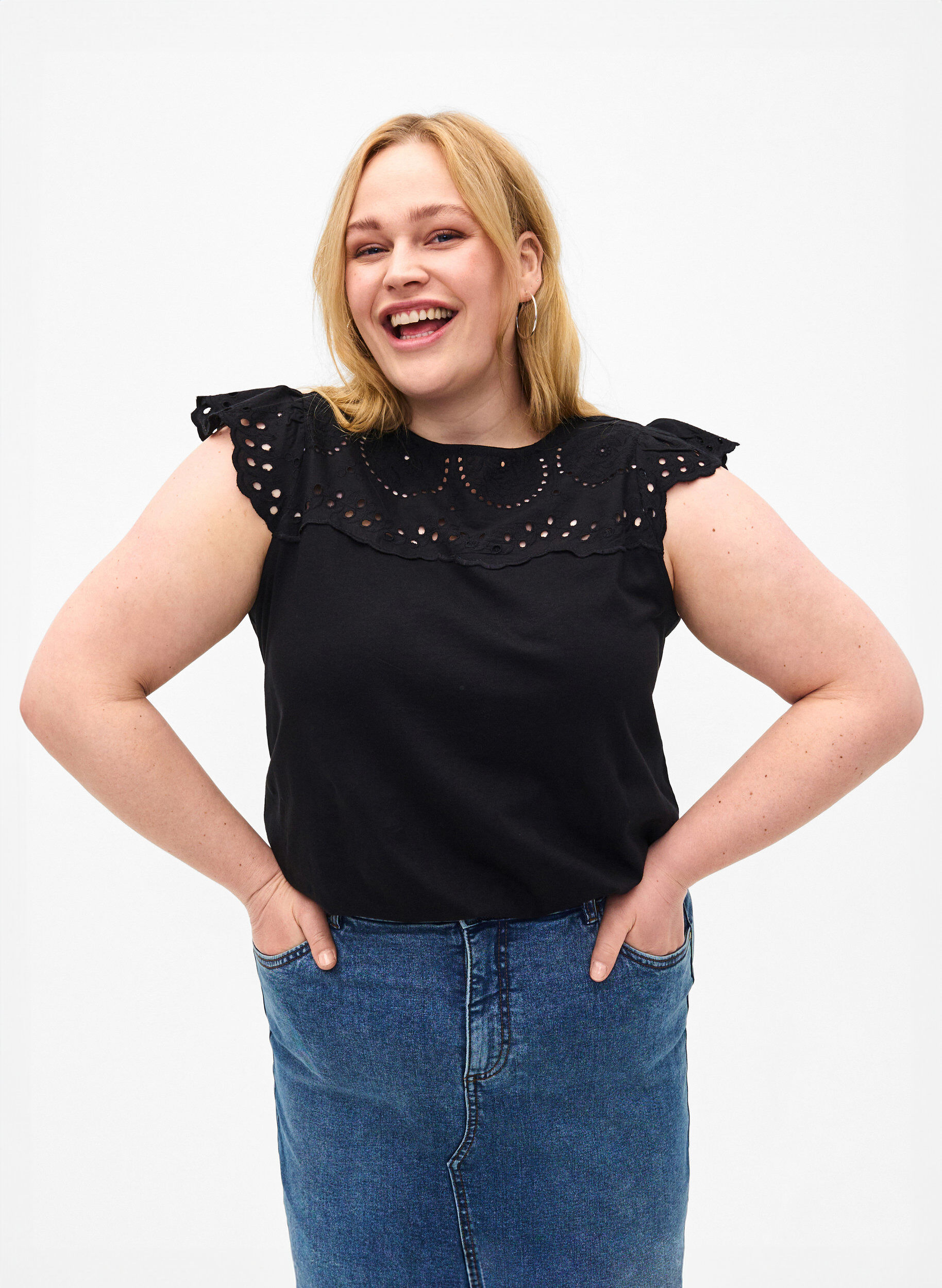 Zizzifashion Organic cotton T-shirt with broderie anglaise, Black, Model image number 0