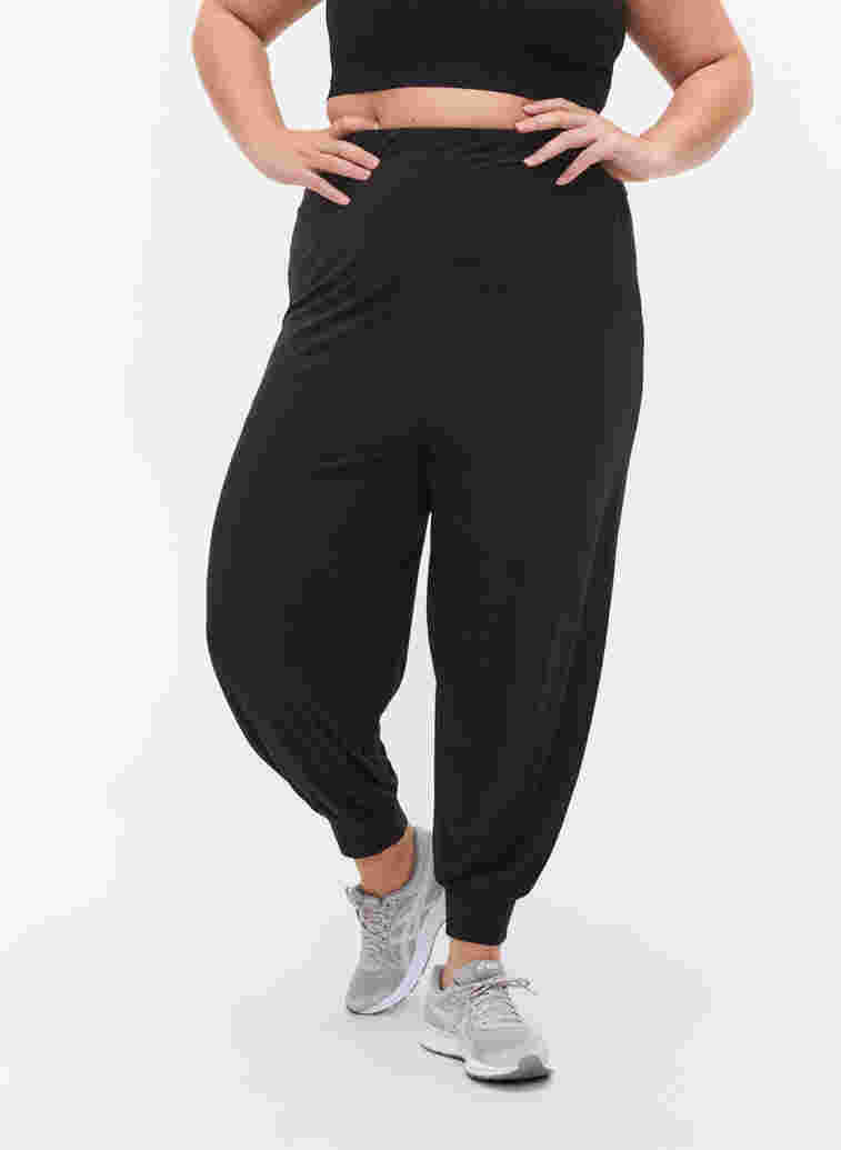 Loose jogging bottoms in viscose, Black, Model image number 3