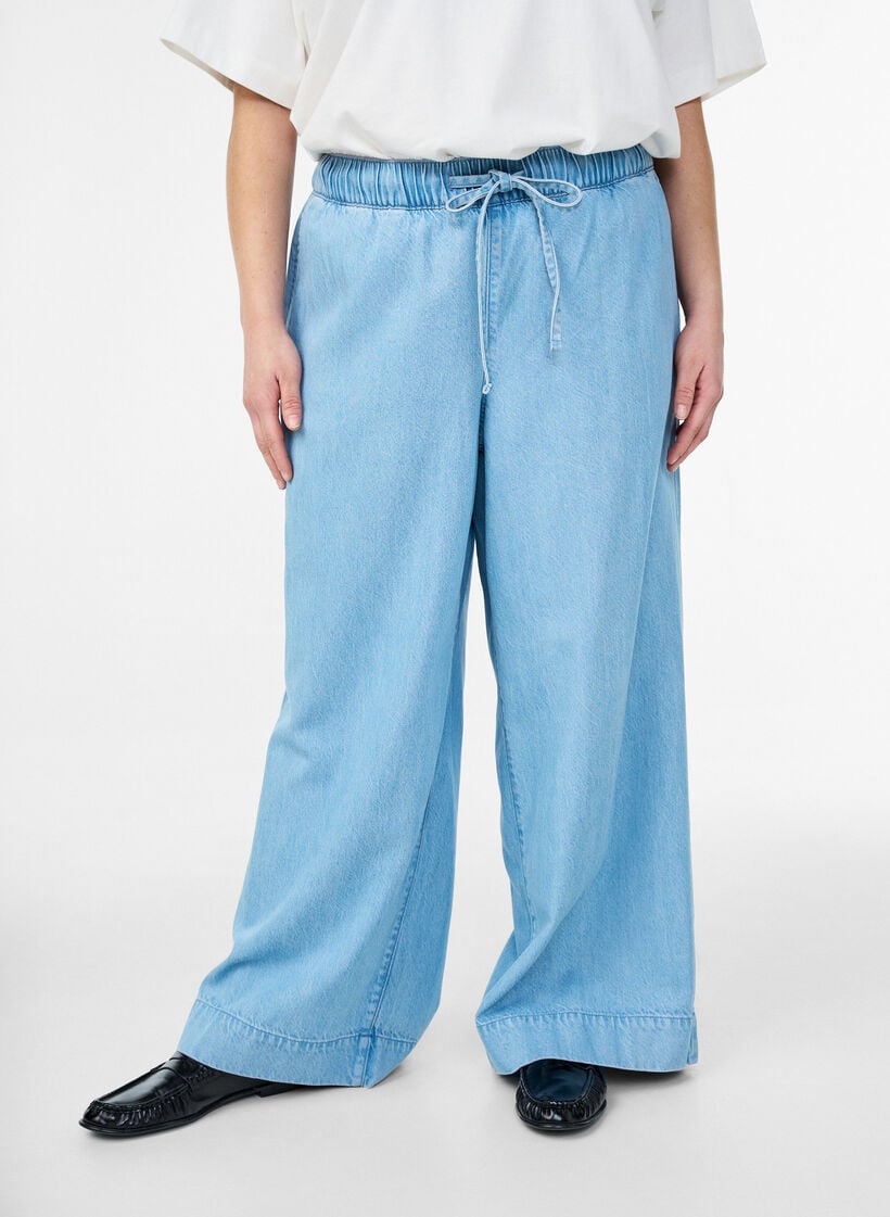 Wide-leg denim joggers with a high waist, Light Blue, Model image number 2