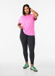 Solid-coloured workout T-shirt, Pink, Model image number 1