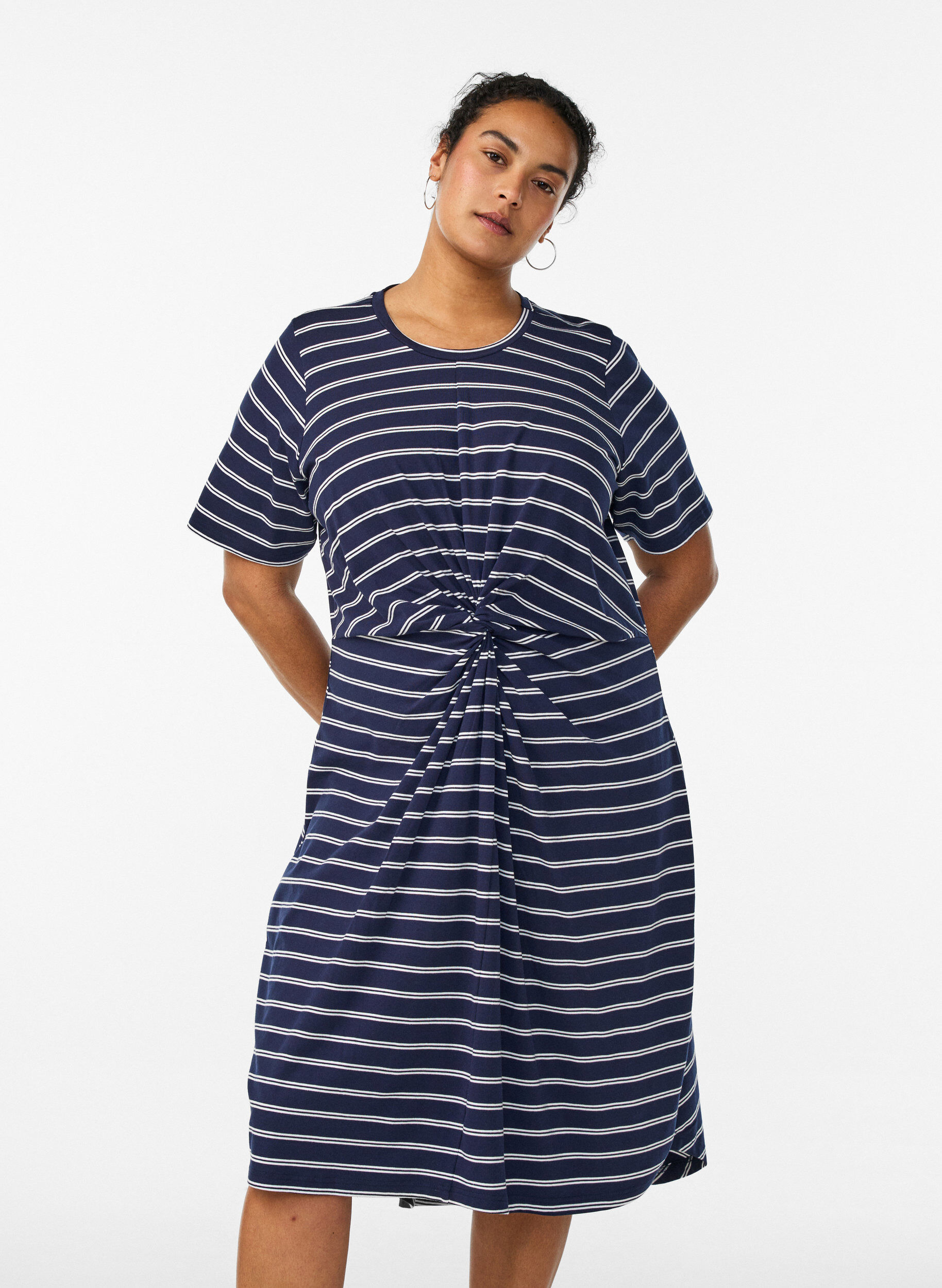 Cotton dress with twist detail, Blue, Model
