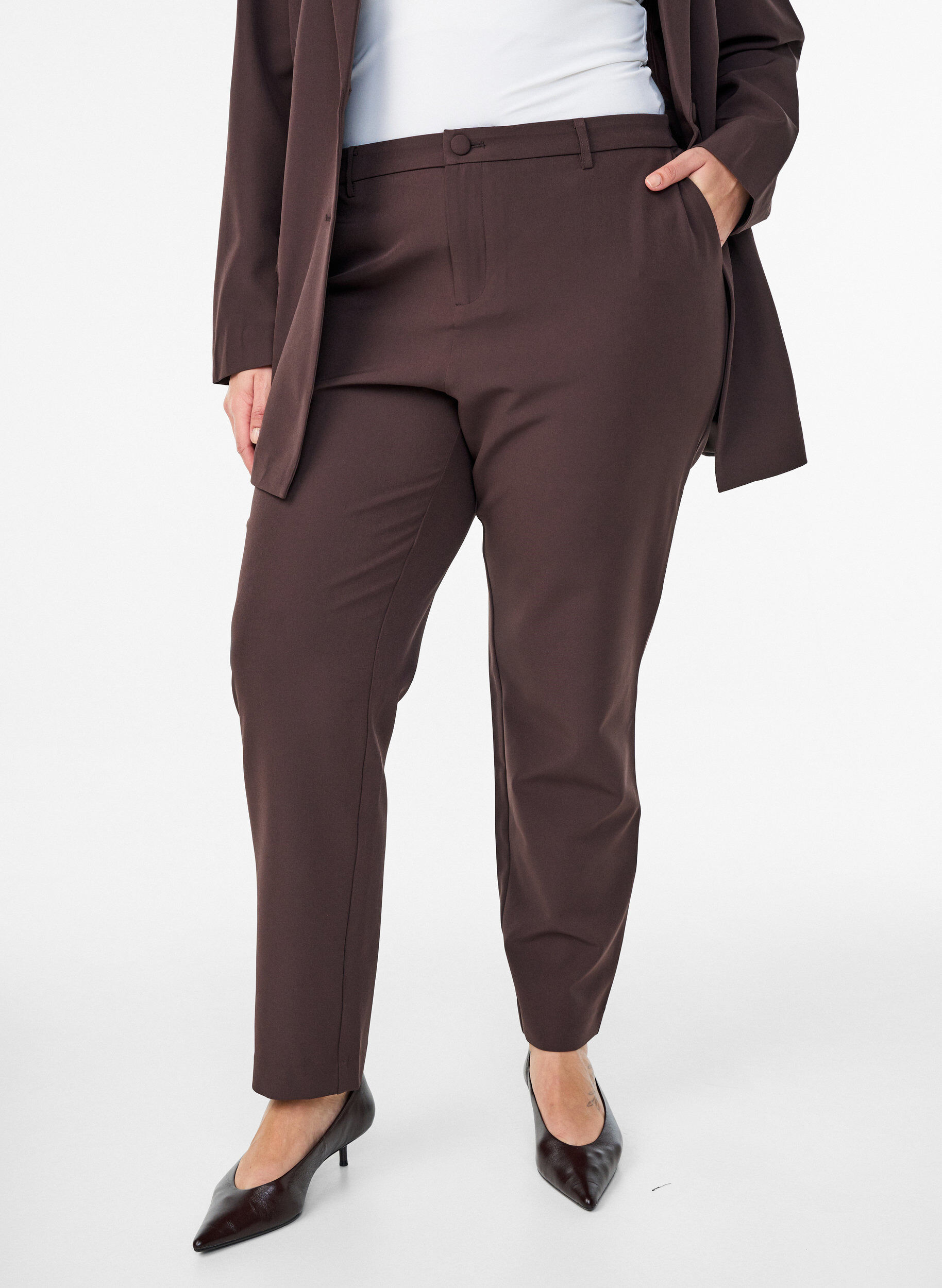 ZizzifashionTrousers with pockets and straight legs, Brown, Model image number 2