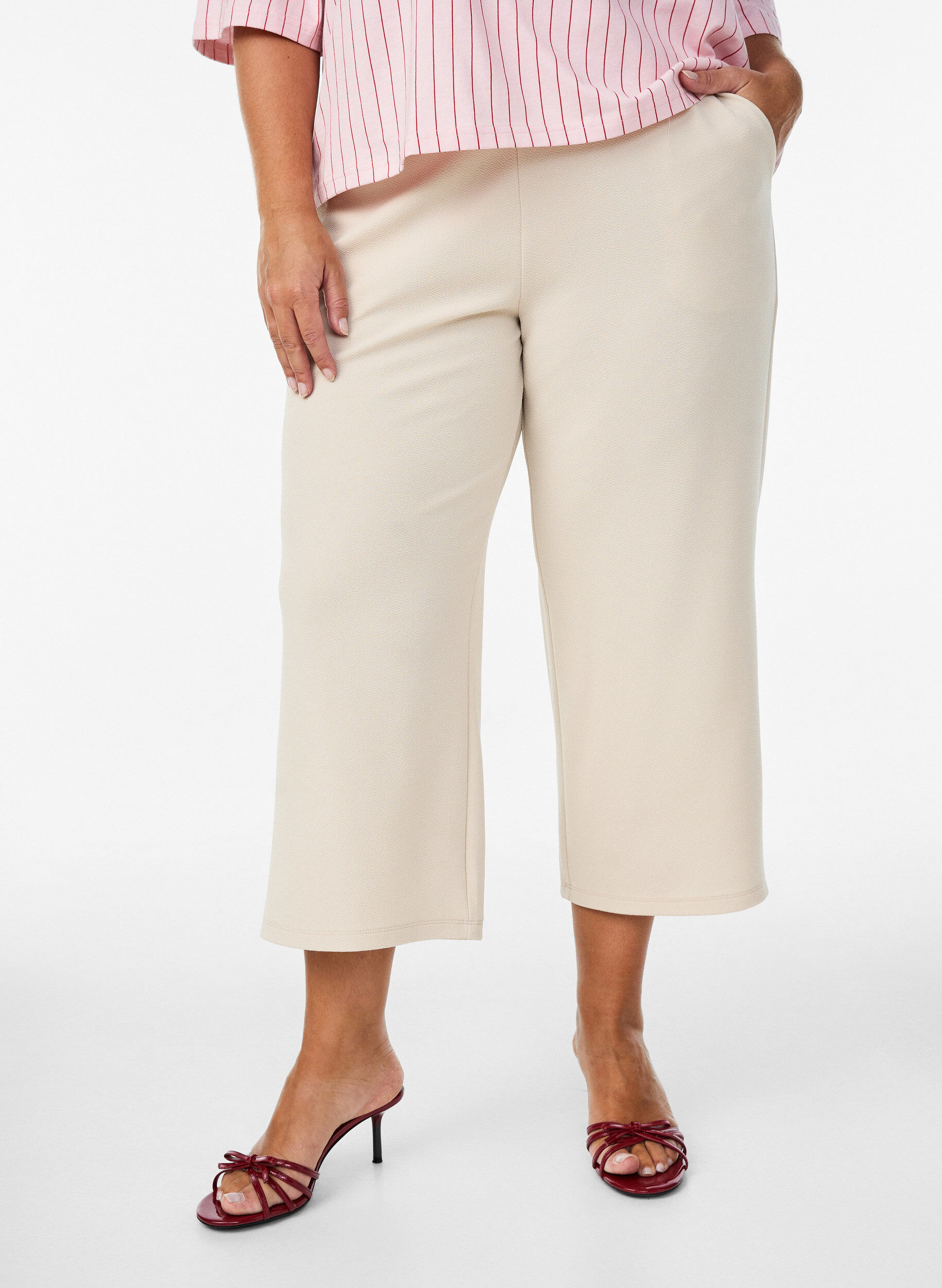 Zizzifashion Loose trousers with 7/8 length, Beige, Model image number 2