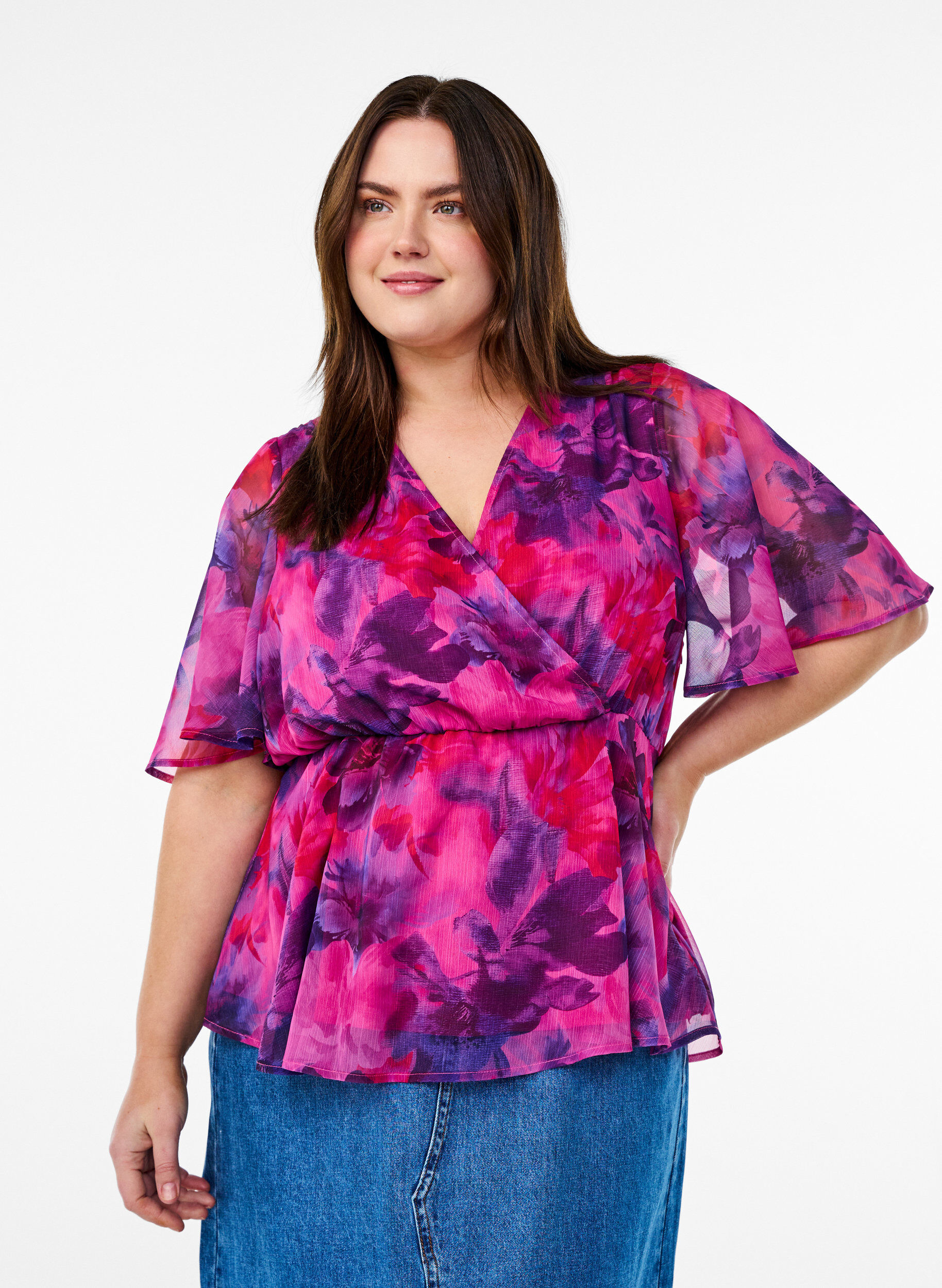 Floral chiffon blouse with short sleeves, Red, Model