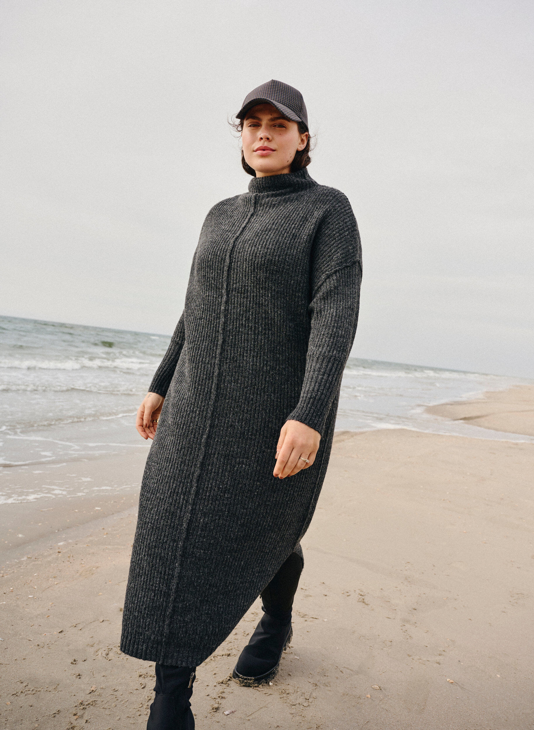 Long oversized knitted dress with slit