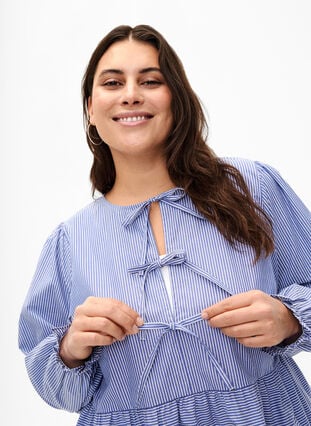 Striped cotton blouse with tie detail, Baja Blue Stripe, Model image number 2