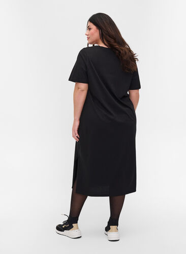 Cotton t-shirt dress with side slits, Black, Model image number 1