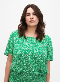 FLASH - Short sleeve viscose blouse with print, Bright Green Wh.AOP, Model
