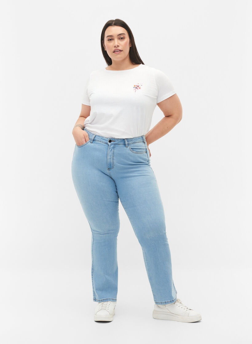 High-waisted Ellen bootcut jeans, Ex Lgt Blue, Model