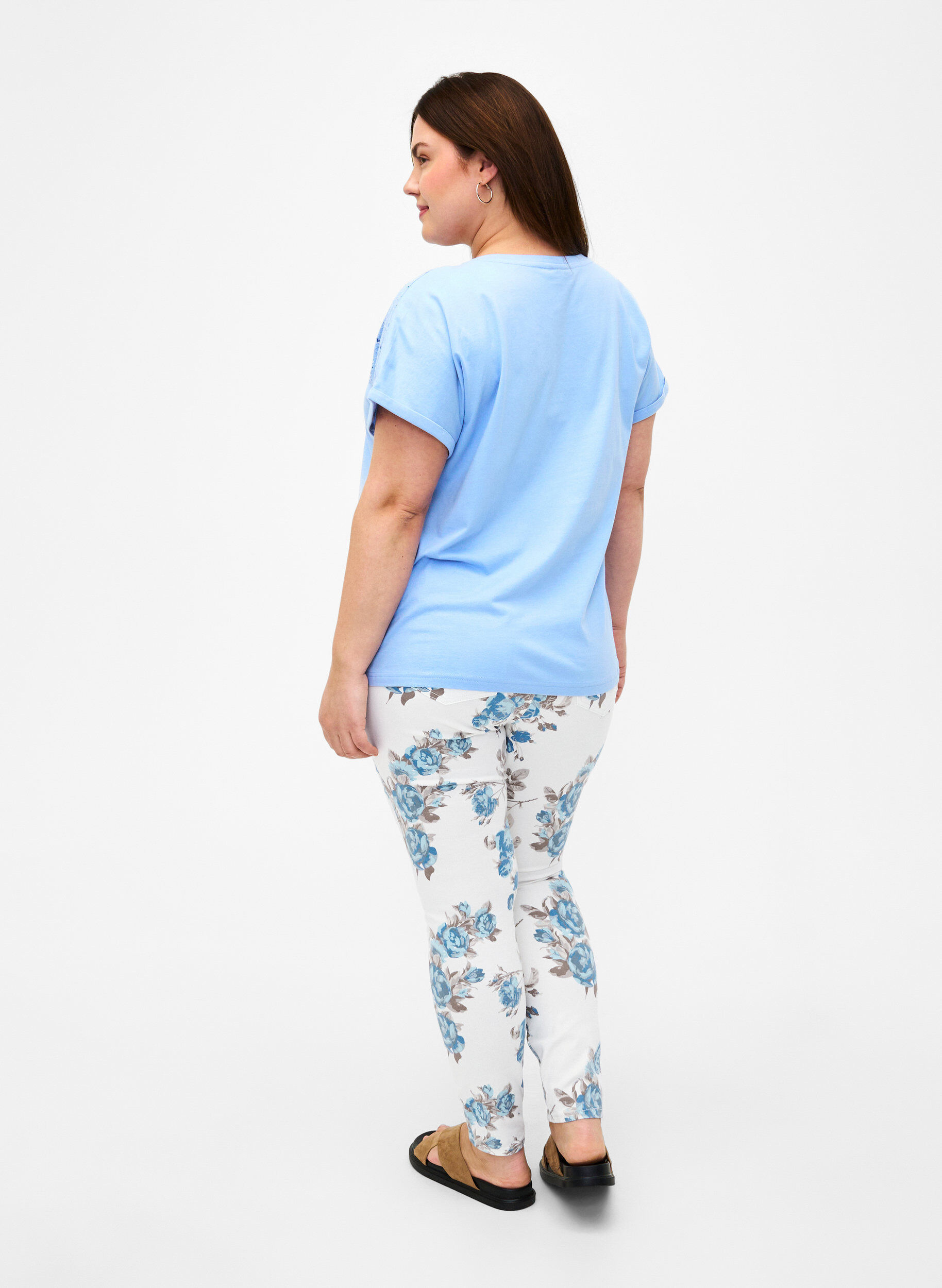 Zizzifashion Super slim Amy jeans with a floral print, White, Model image number 1