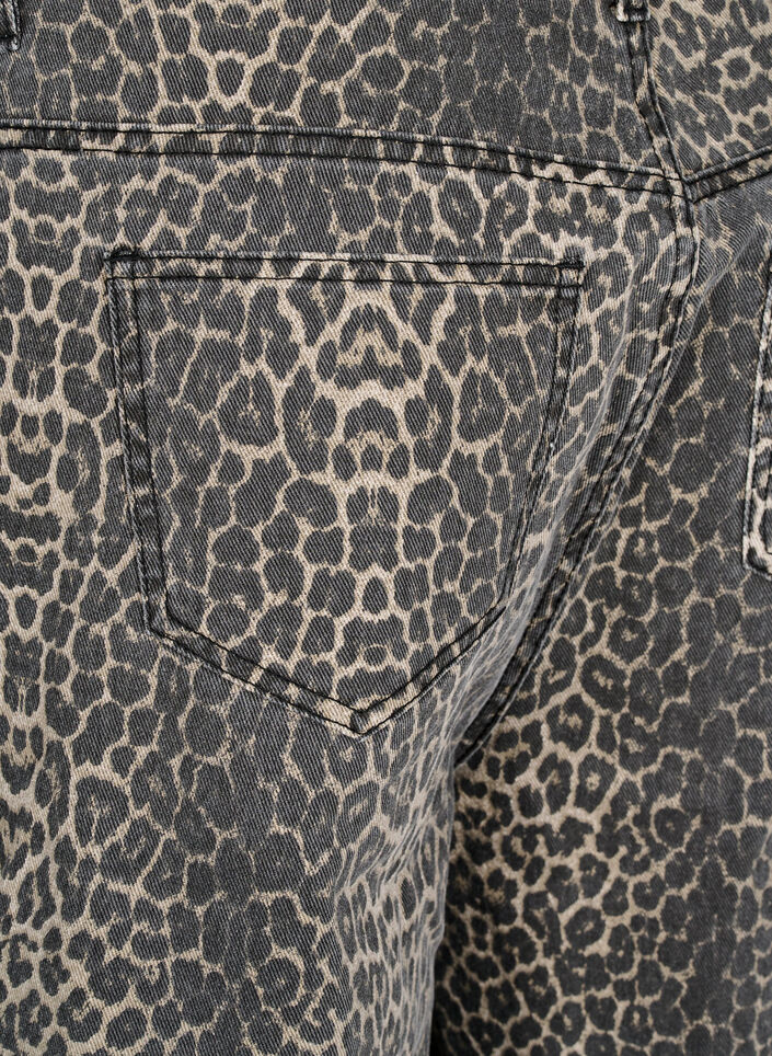 Leopard print denim Bermuda shorts, Brown, Packshot image number 3