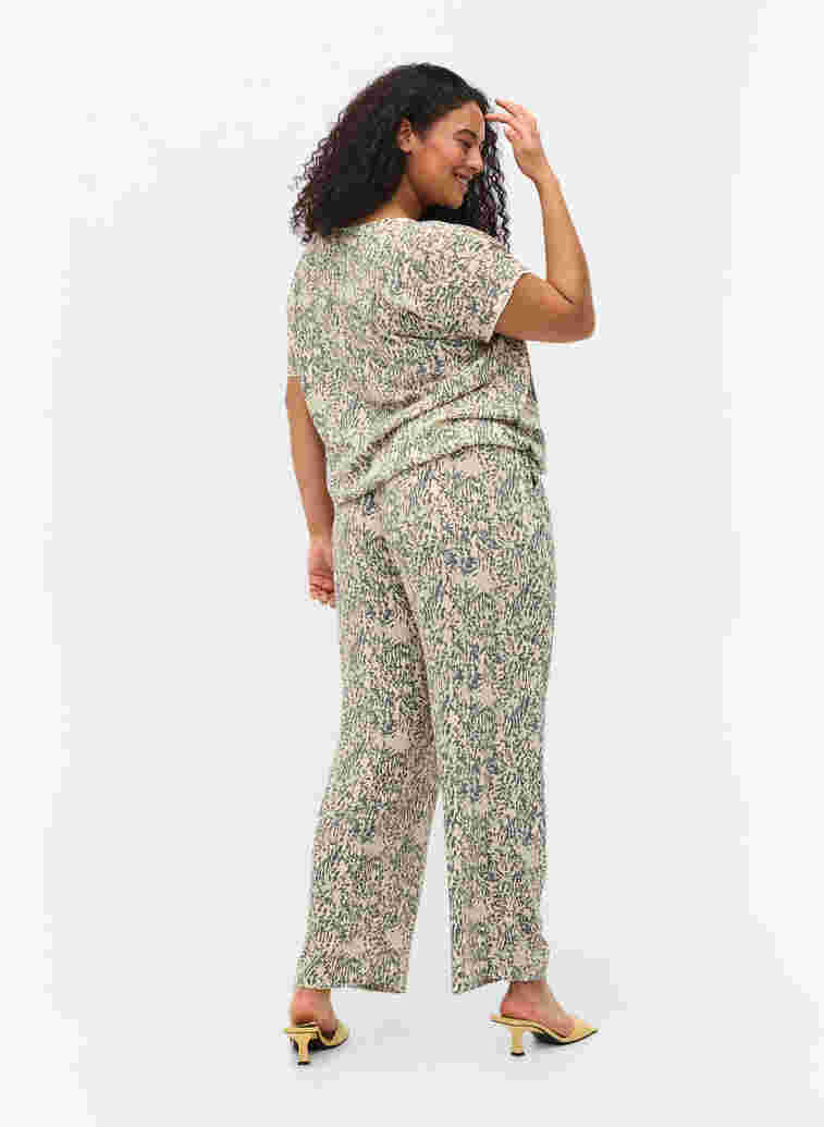 Loose viscose trousers with print, Balsam Green AOP, Model image number 1