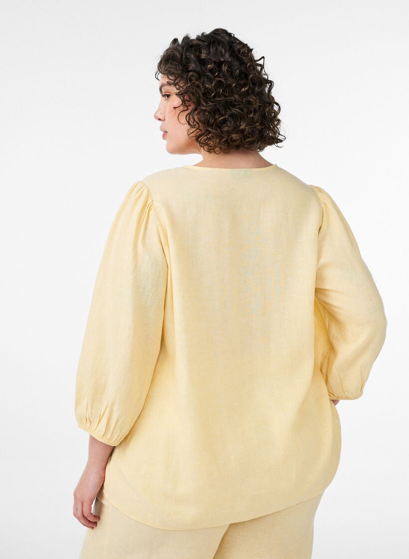 Shirt blouse in linen and viscose with 3/4-sleeves, Yellow, Model image number 2