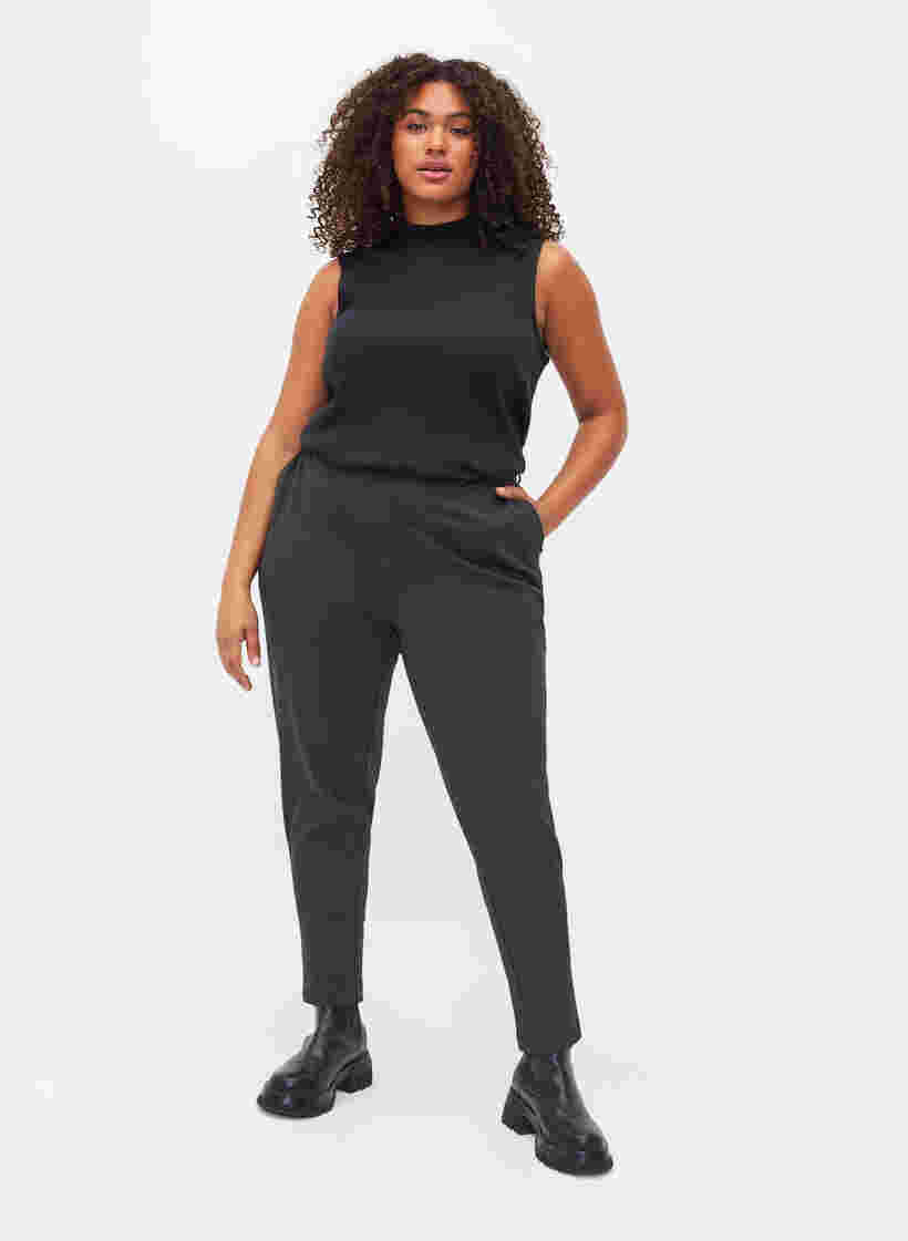 Cropped trousers with pockets, Dark Grey Melange, Model image number 2