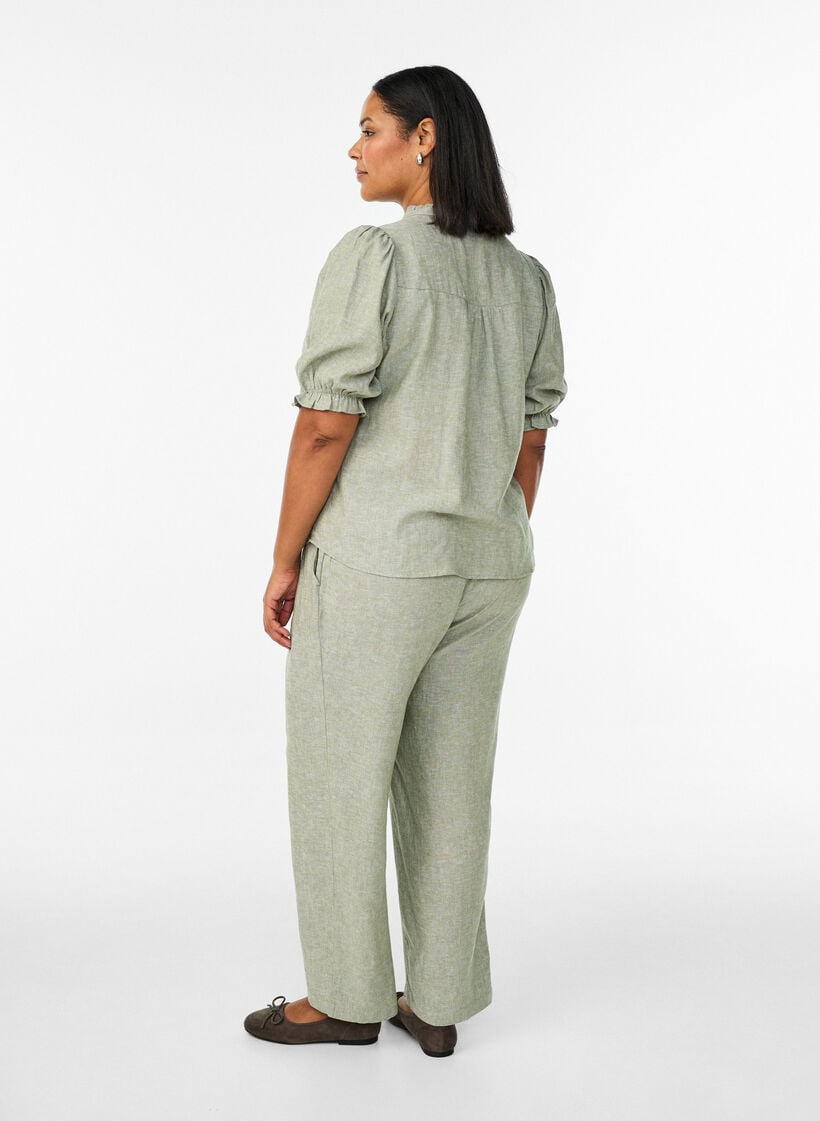 Loose trousers in linen and viscose, Green, Model image number 2