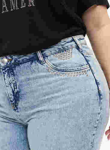 Cropped Vera jeans with studs, Light blue denim, Model image number 3