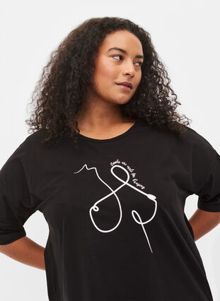 Support the breasts - T-shirt in cotton, Black, Model image number 2