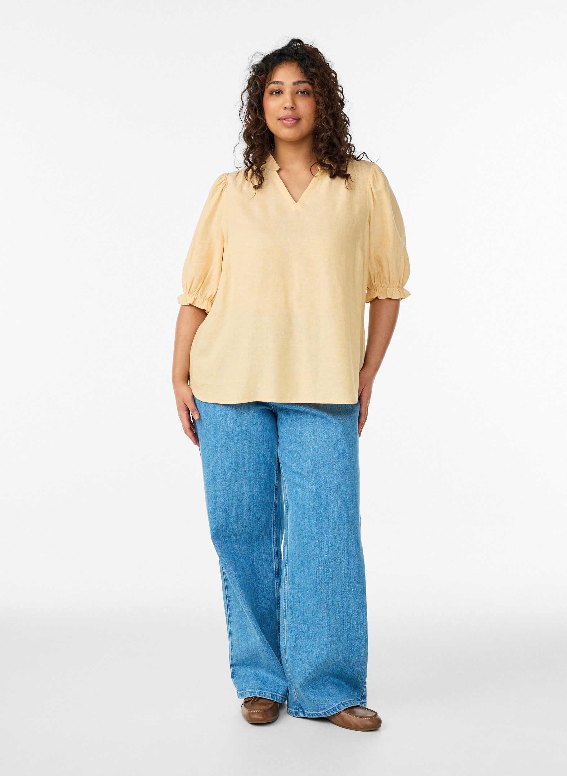 Zizzifashion Blouse in linen and viscose with 1/2 sleeves, Yellow, Model image number 1