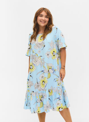 Short-sleeved floral viscose dress, Light Blue AOP, Model image number 0