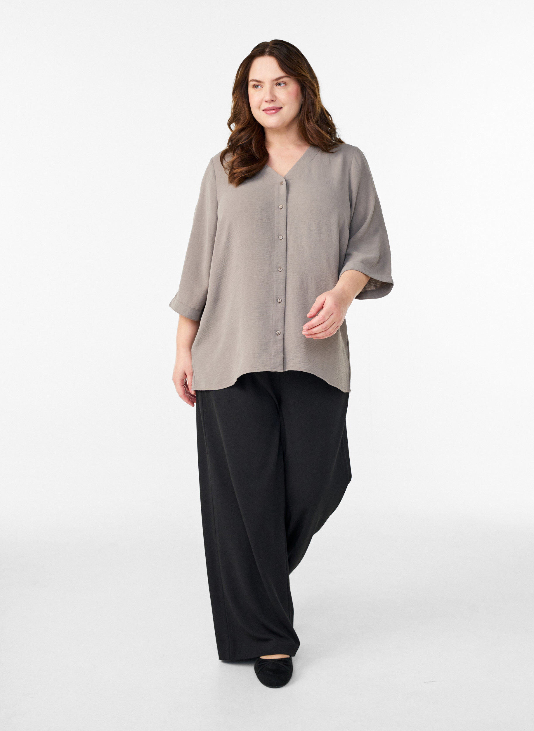 ZizzifashionShirt blouse with V-neck and 3/4 sleeves, Beige, Model image number 1
