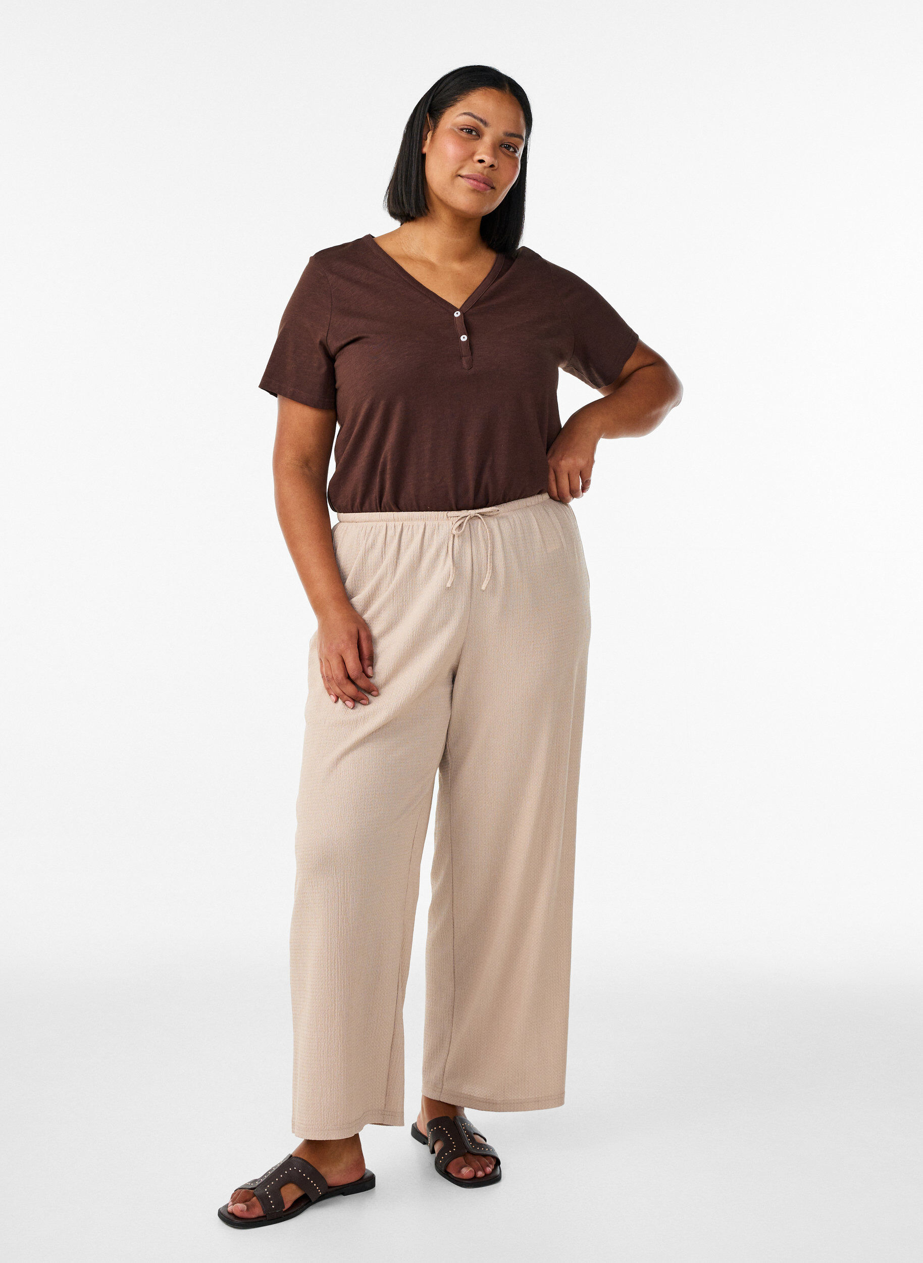 ZizzifashionT-shirt with button detail, Brown, Model image number 1