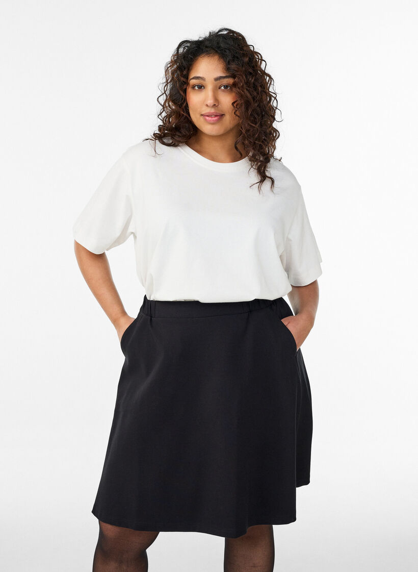 Skater skirt in viscose, Black, Model image number 0