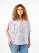 V-neck short sleeve blouse with floral print, White, Model image number 0