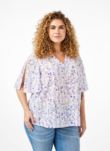 V-neck short sleeve blouse with floral print, Sand Verbena AOP, Model image number 0