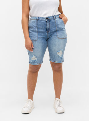 Close-fitting denim shorts with slit details, Light blue denim, Model image number 1