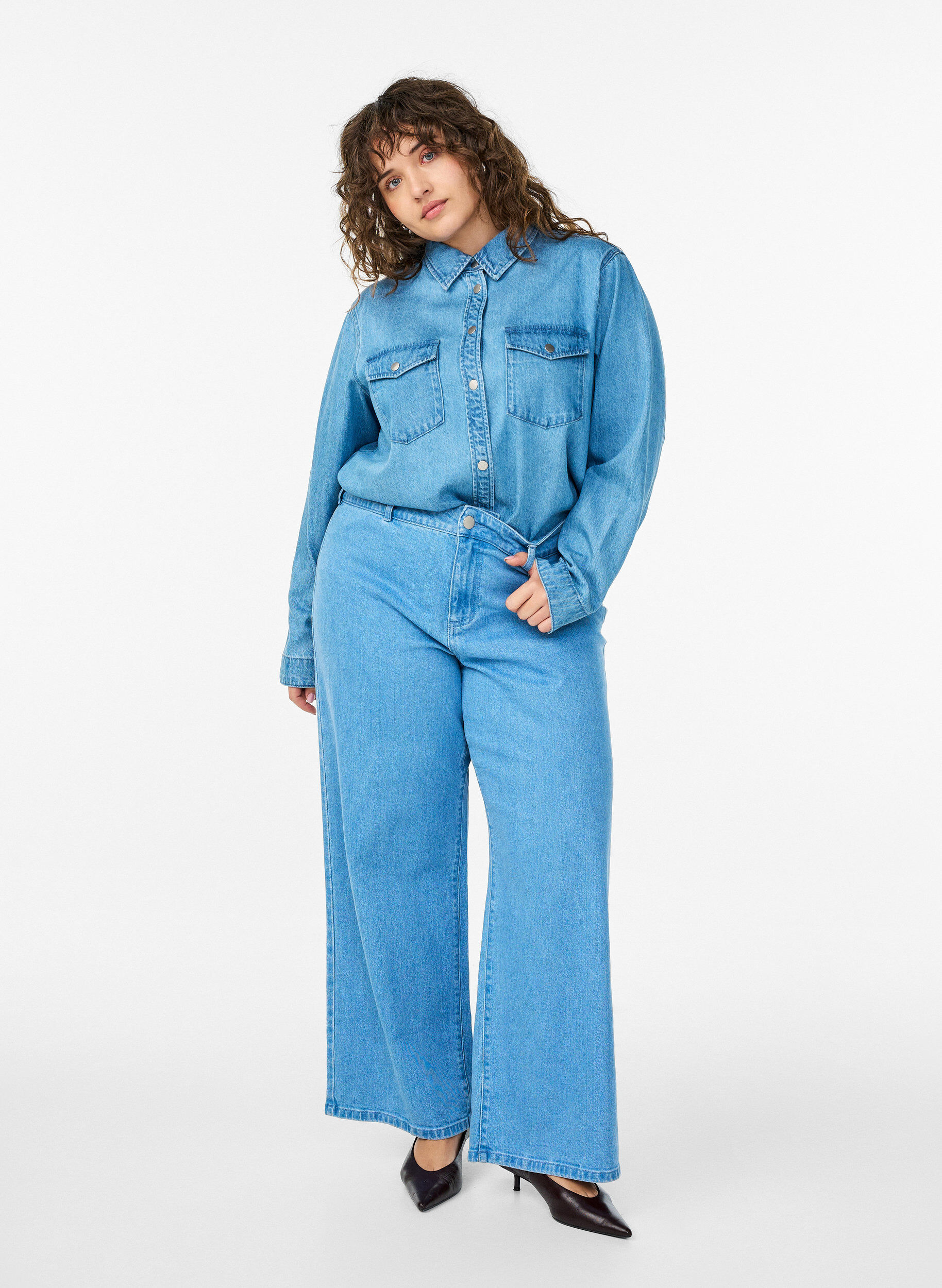 Zizzifashion Denim shirt with chest pockets, Blue, Model image number 1