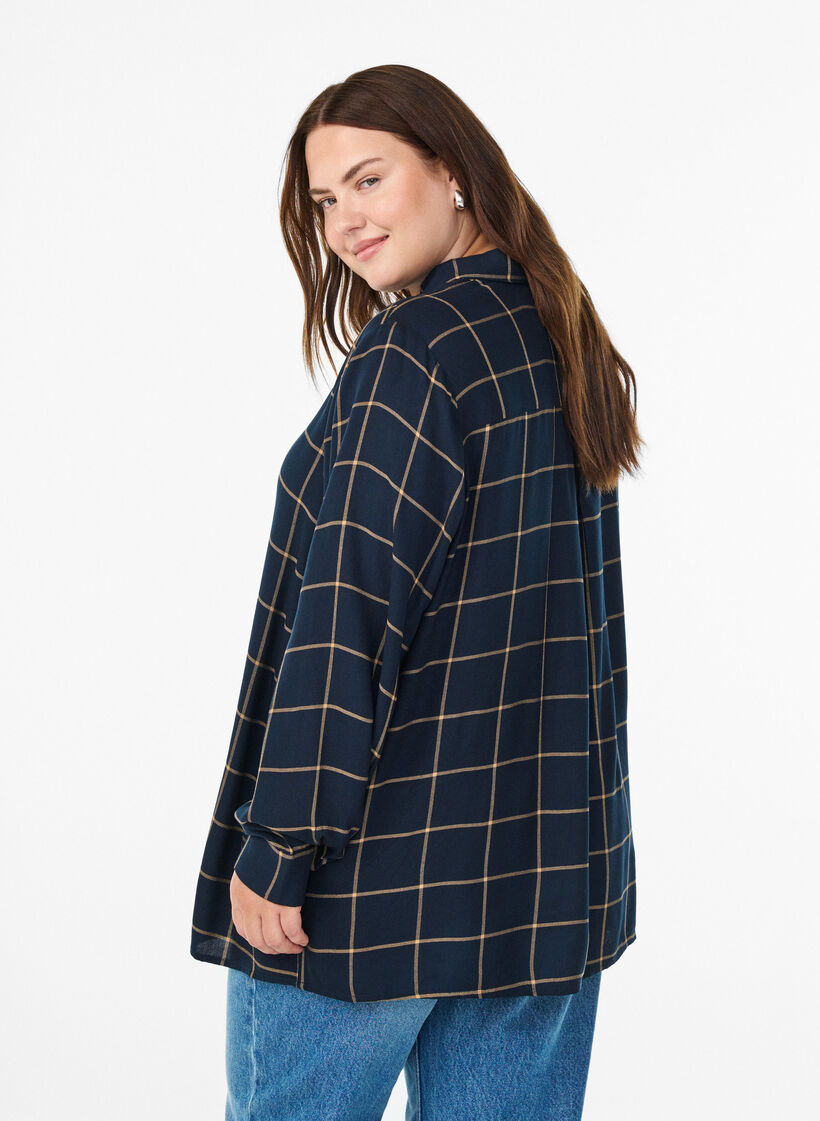Checked oversized cotton shirt, Blue, Model image number 2