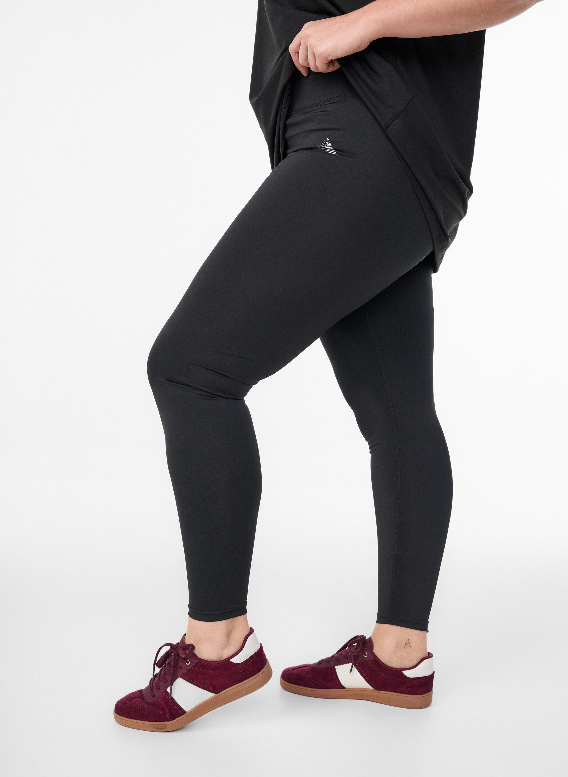 Cropped basic workout leggings, Black, Model