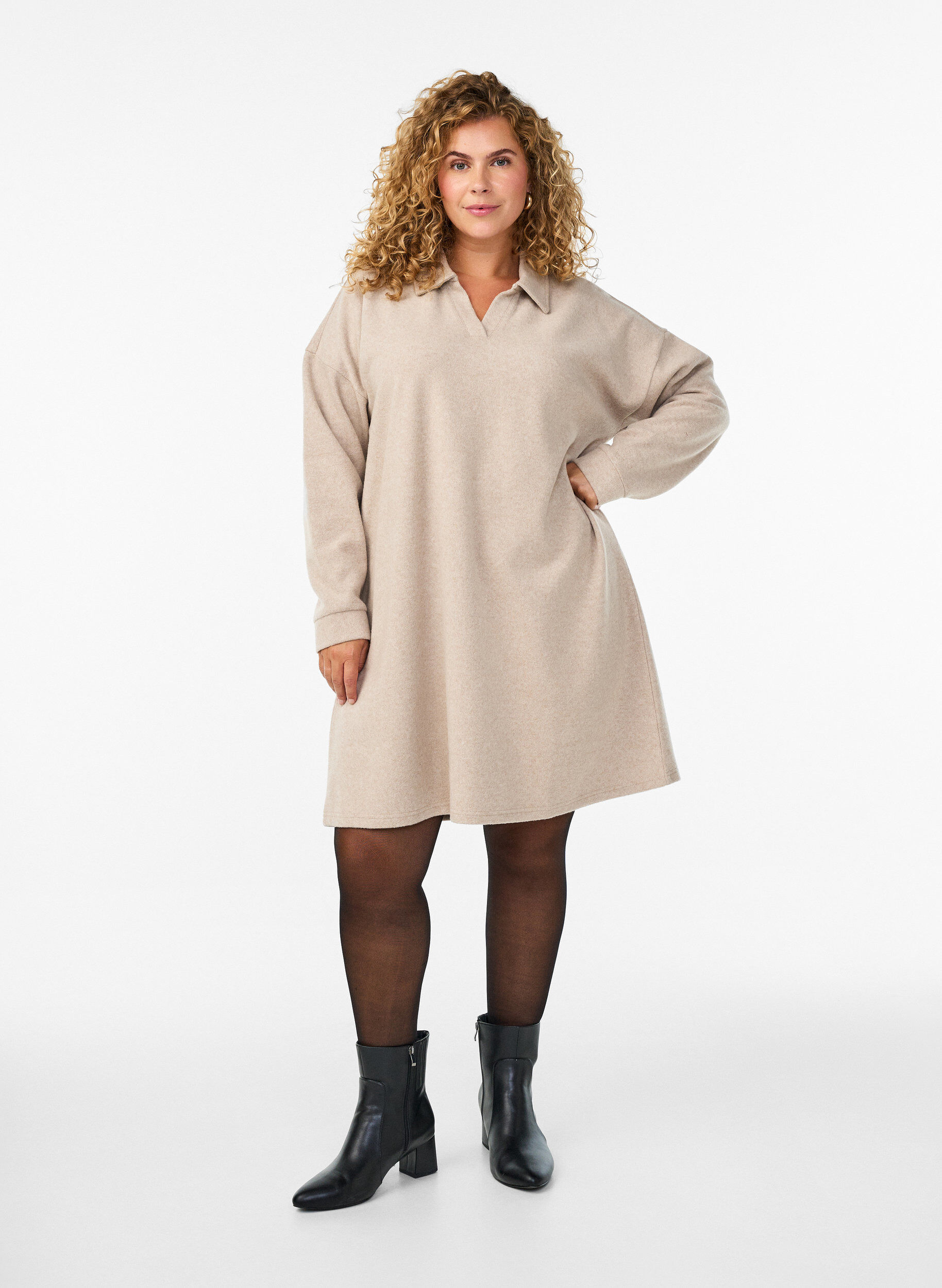Knee-length jersey dress with a V-neck and collar, Beige, Model