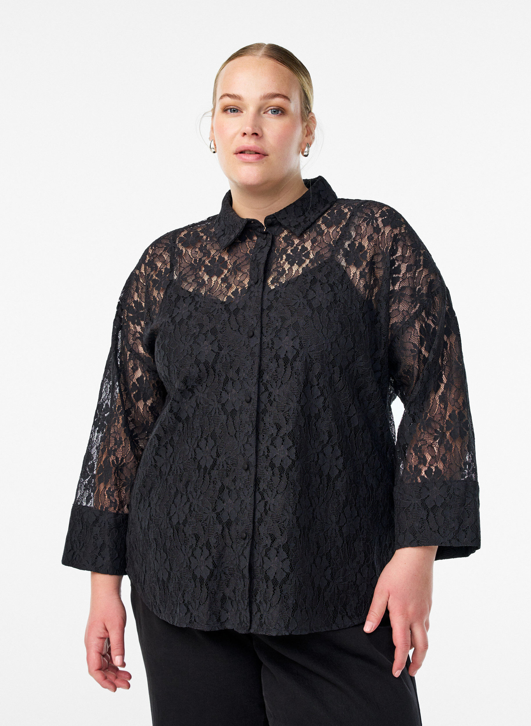 Lace shirt with 3/4 sleeves, Black, Model