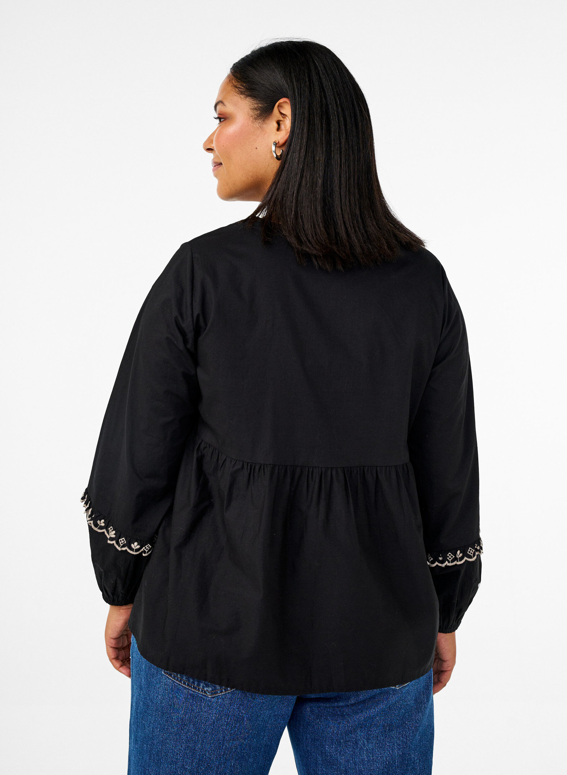 Zizzifashion Blouse with open front and embroidered details, Black, Model image number 2
