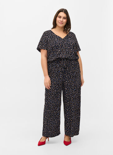 Simple and loose-fitting jumpsuit with tie string, Black Graphic, Model image number 0
